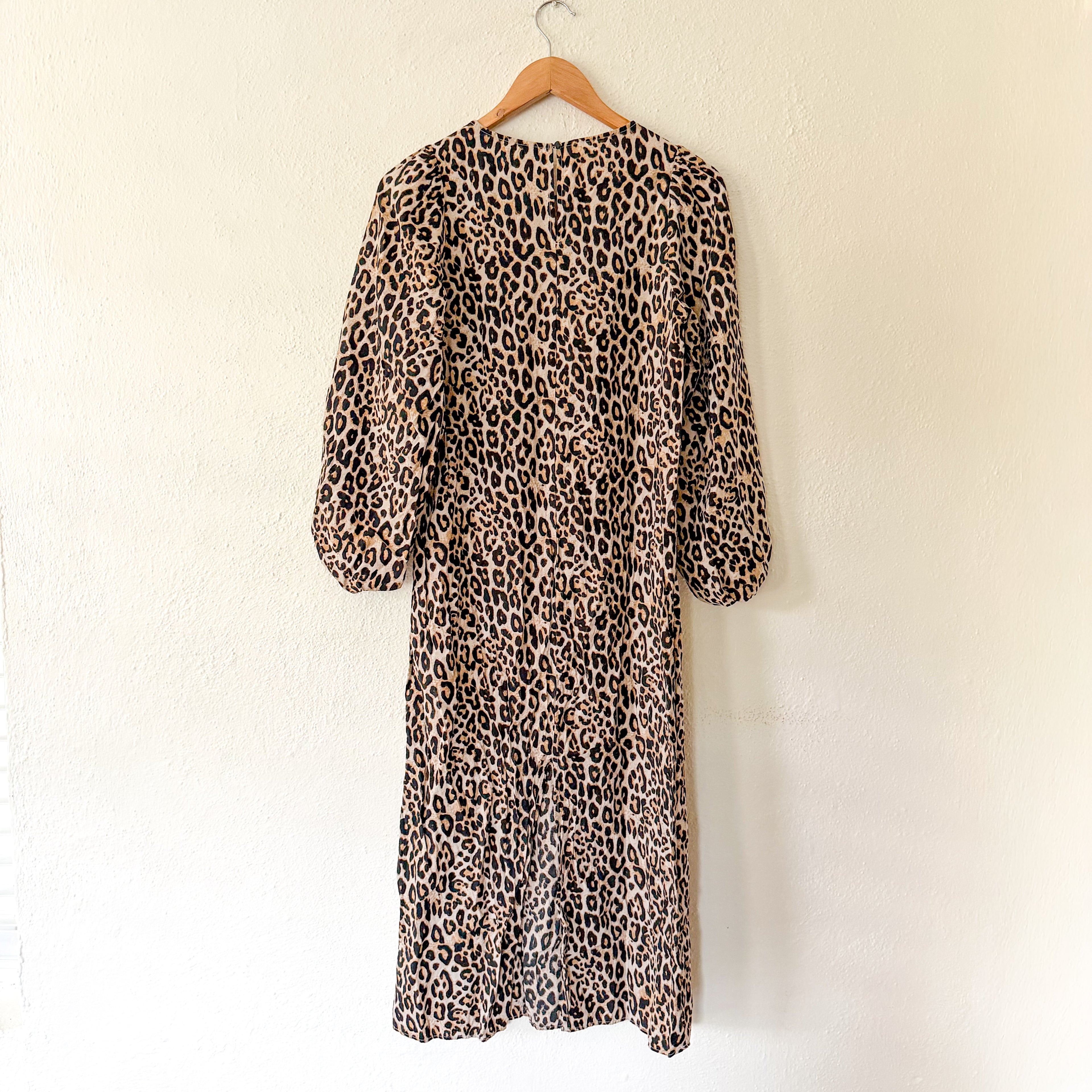 H&M Leopard Print Elbow Sleeve Midi Sheath Dress | XS