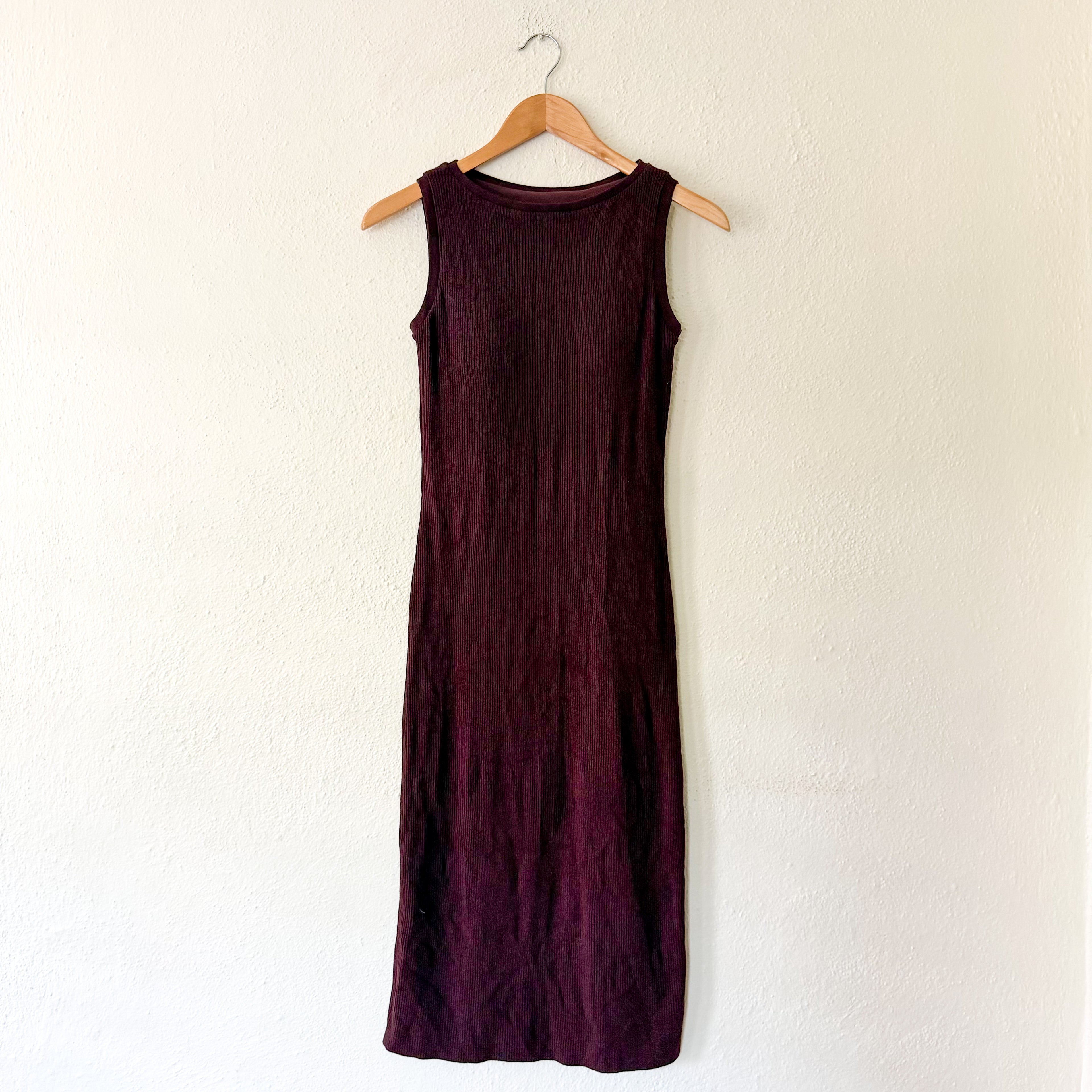 UNIQLO Burgundy Ribbed Sweater Sleeveless Midi Dress | XS