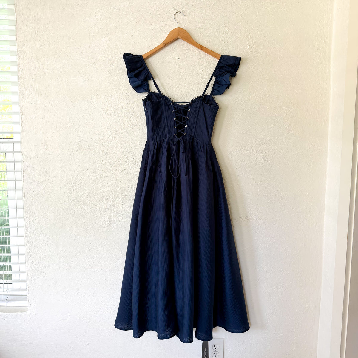 ASTR The Label Wedelia Bustier Midi Dress in Navy Blue | S