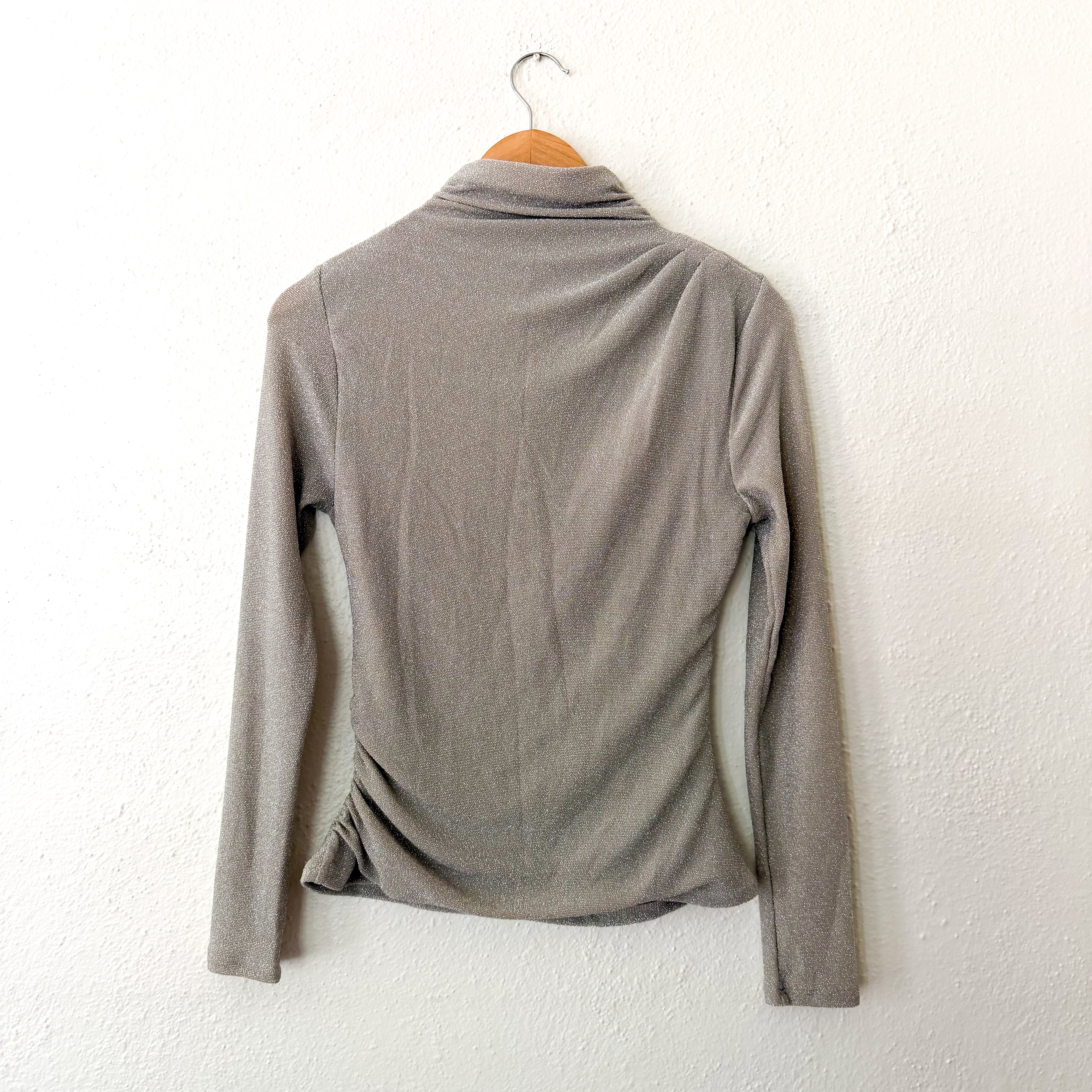 White House Black Market FORME™ Stretch Light Silver Metallic Long-Sleeve Top, sz XS