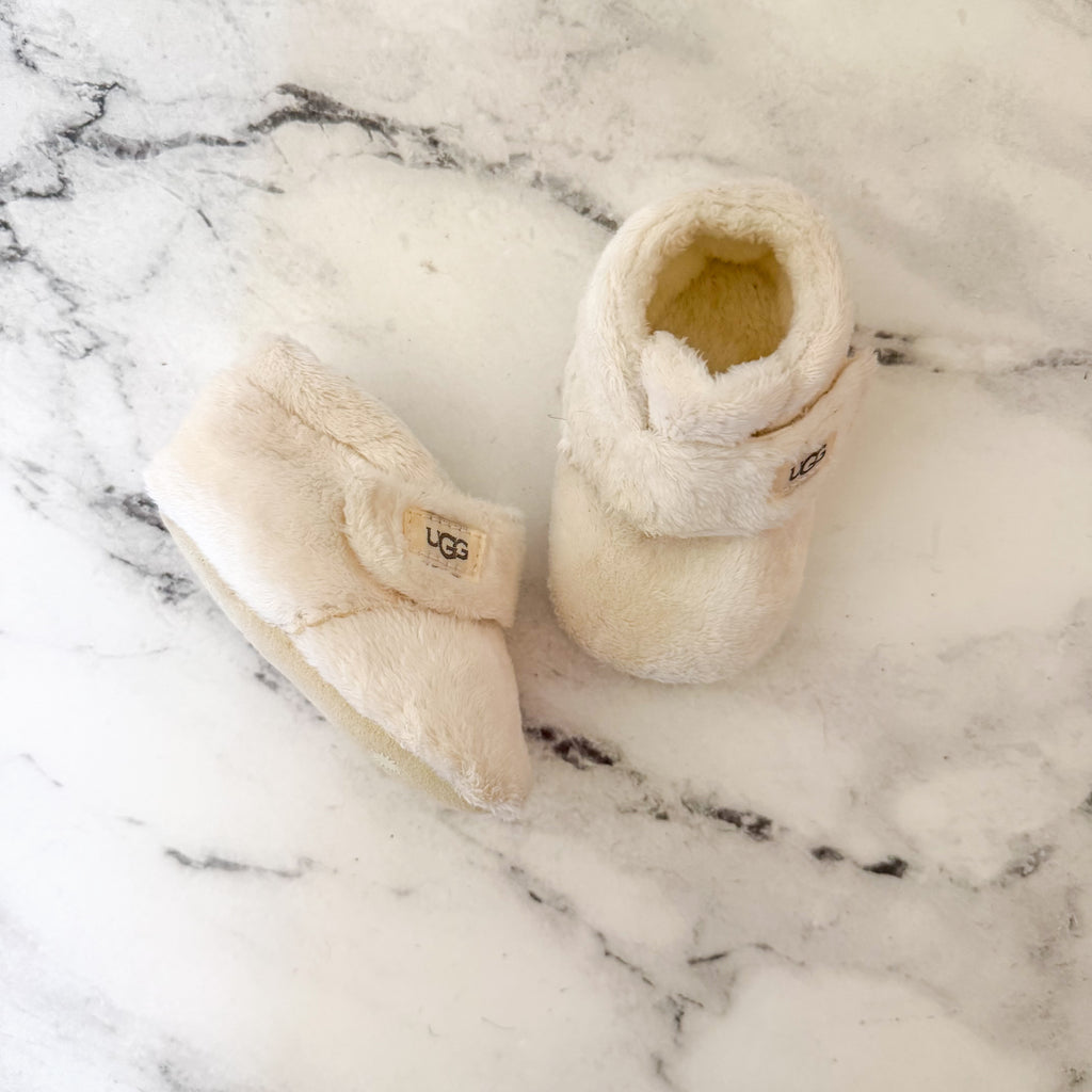 UGG Bixbee Cream Fuzzy Baby Booties Crib Shoes | 2-3c