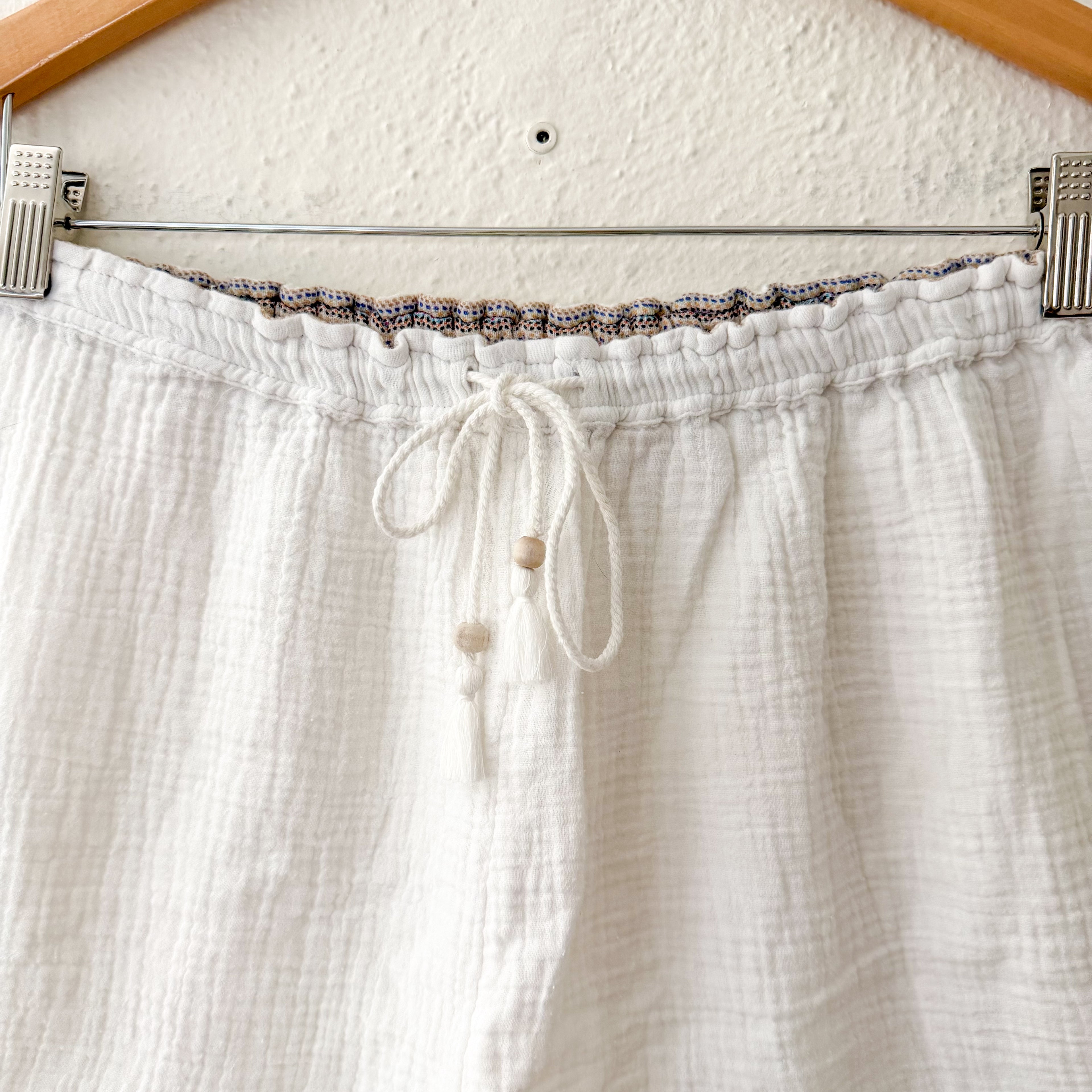 Faherty White Dream Cotton Gauze Beach Shorts in White | S