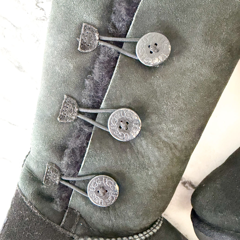 UGG Australia Black Sheepskin Bailey Button Triplet Boots | 2Y