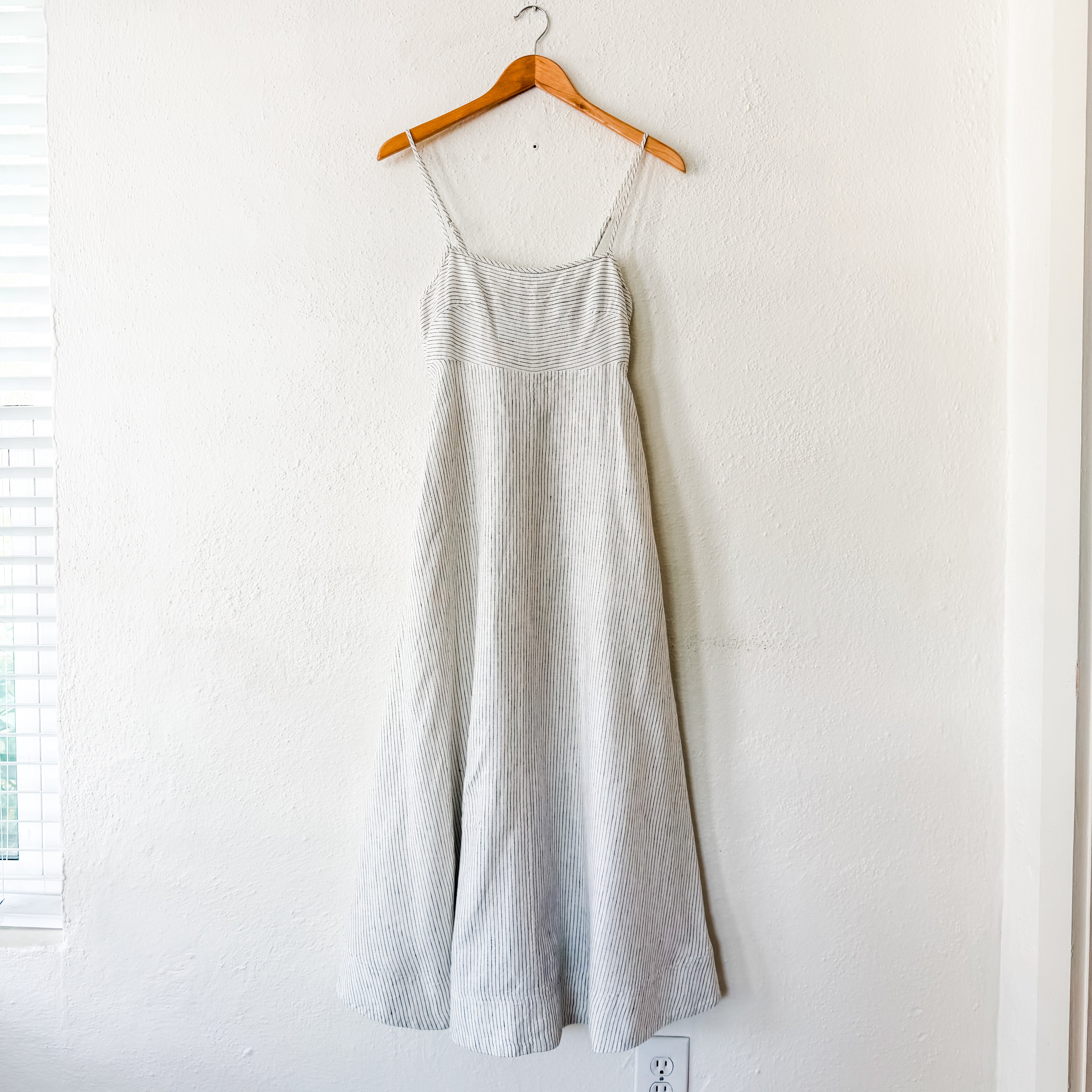 Madewell Striped Linen Empire-Waist Midi Dress in Lighthouse | XS