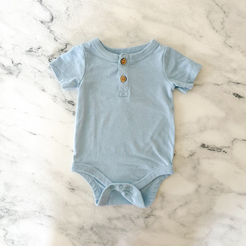 Cat & Jack Powder Blue Henley Short Sleeve Bodysuit | 0-3m