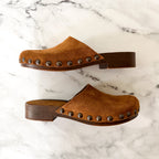Dolce Vita Alanis Flat Studded Mule Clog in Chestnut Suede | sz 37/6.5