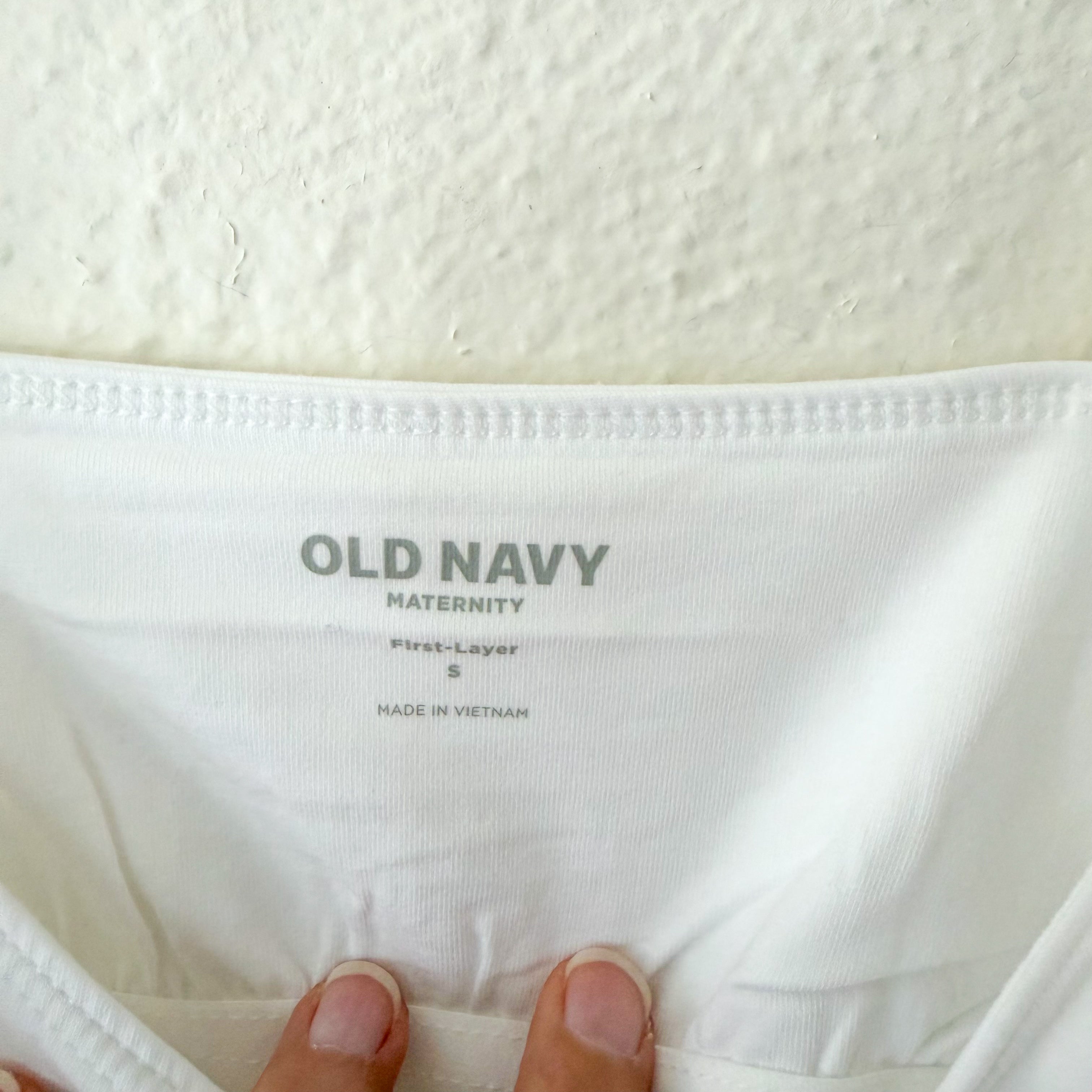 Old Navy Maternity First-Layer Nursing Clip Down Cami Top in Bright White, sz Small