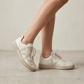 On Cloud Women’s Cloud 5 Sneakers in Terry/Glacier White | 6.5