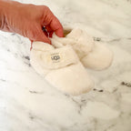UGG Bixbee Cream Fuzzy Baby Booties Crib Shoes | 2-3c