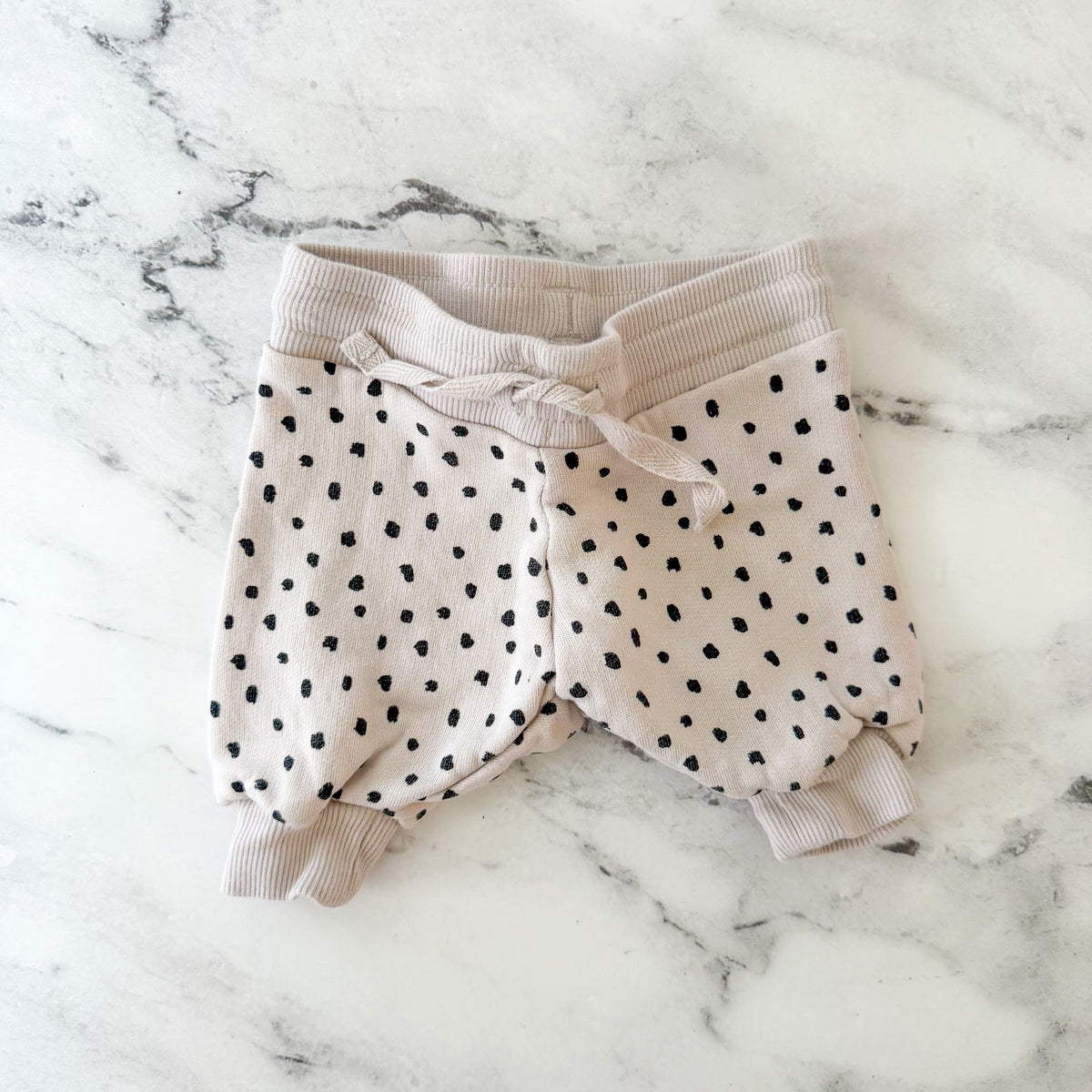 H&M Cream Black Dot Sweatshirt + Sweatshorts Matching Set | Premie