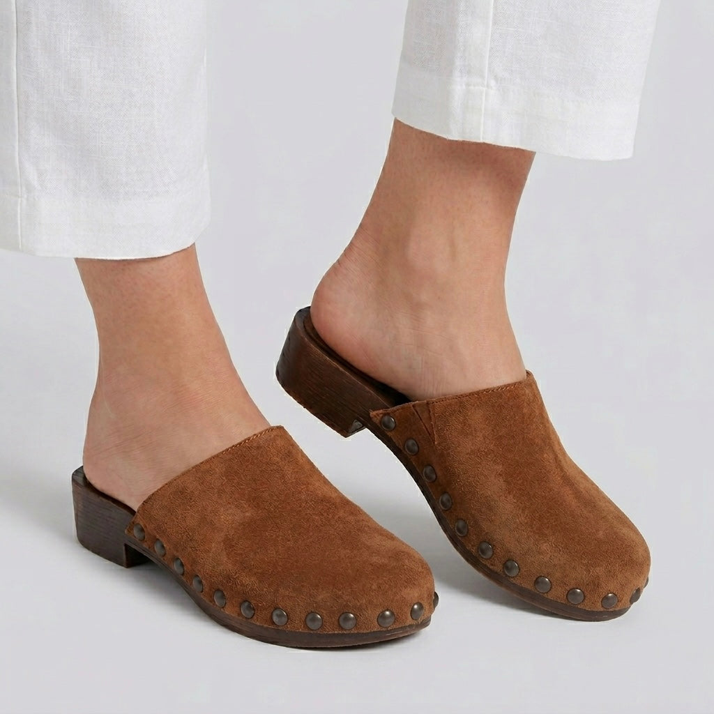 Dolce Vita Alanis Flat Studded Mule Clog in Chestnut Suede | sz 37/6.5