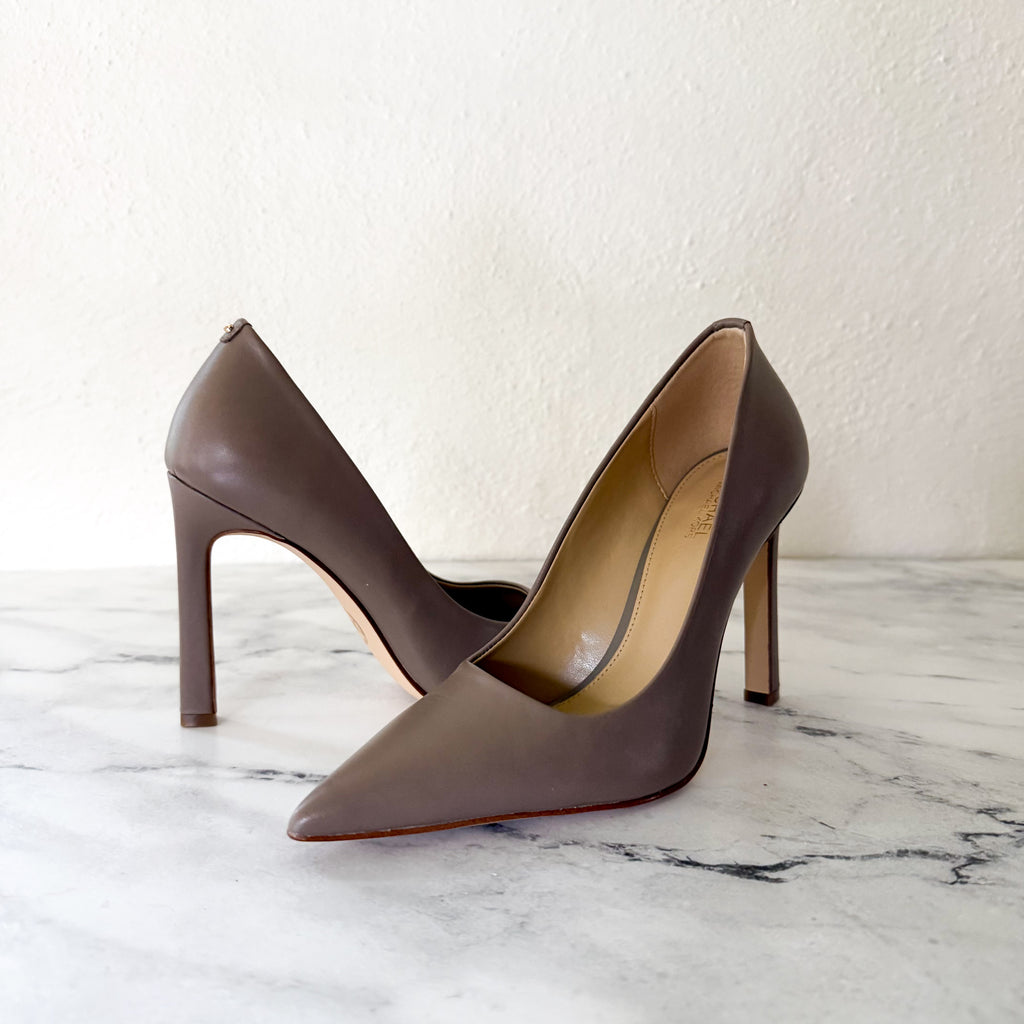 MICHAEL Michel Kors Womens Birch Amara Taupe Leather Pointed Toe Pump | 6.5
