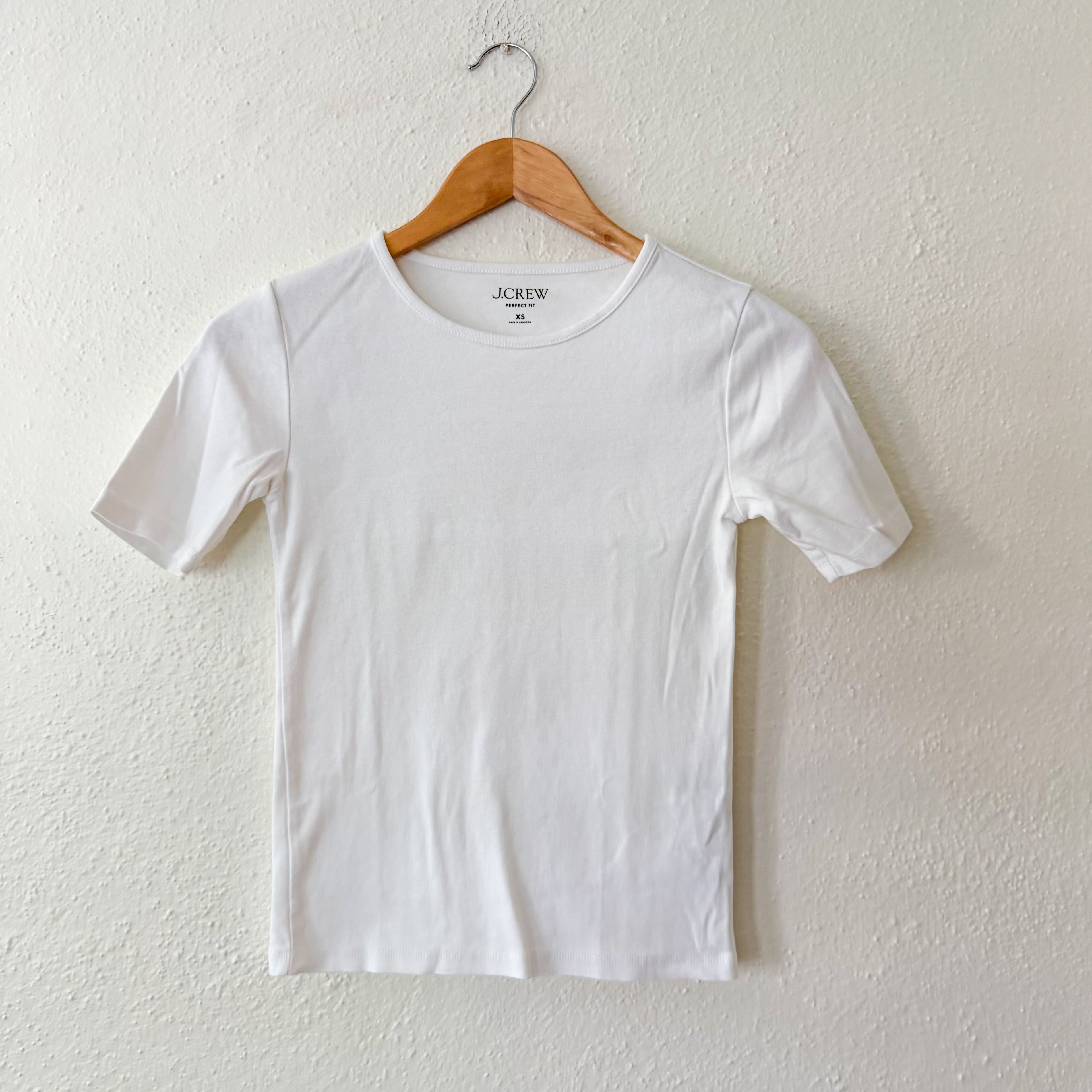 J.Crew Perfect Fit Crewneck Short Sleeve T-Shirt in White | XS