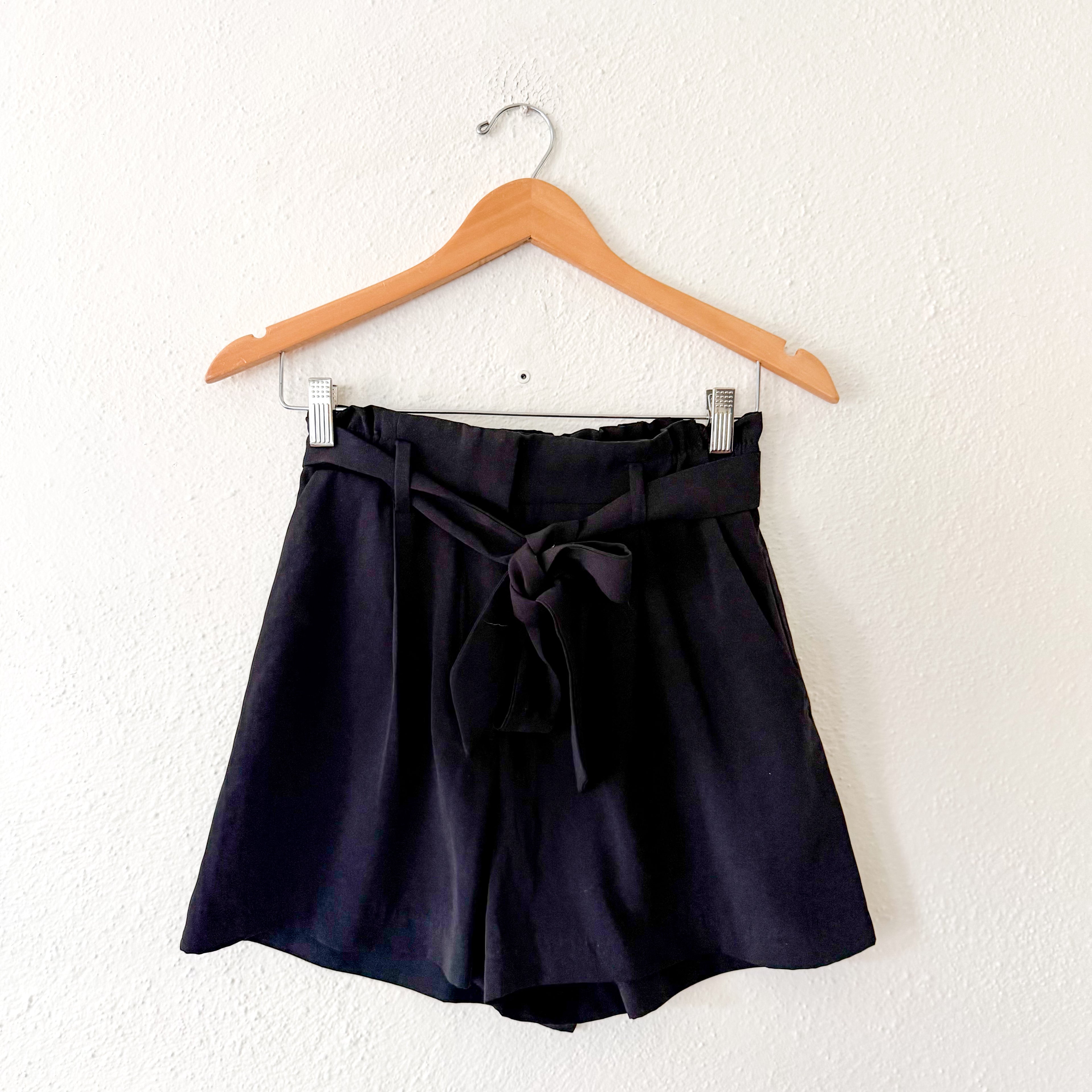 H&M Black Belted Suiting 3" Shorts | 4