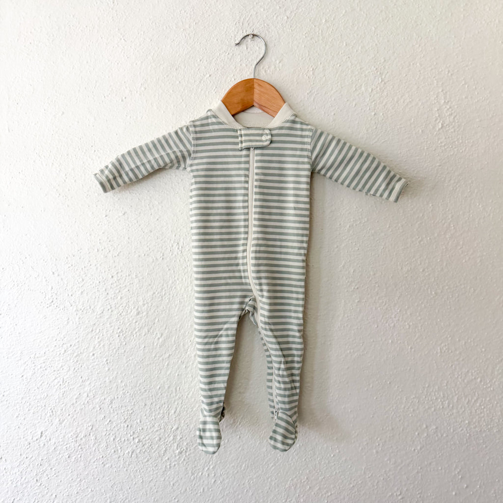 Quincy Mae Dusty Sage Cream Stripe 2-Way Zipper Footed Sleeper | 0-3m
