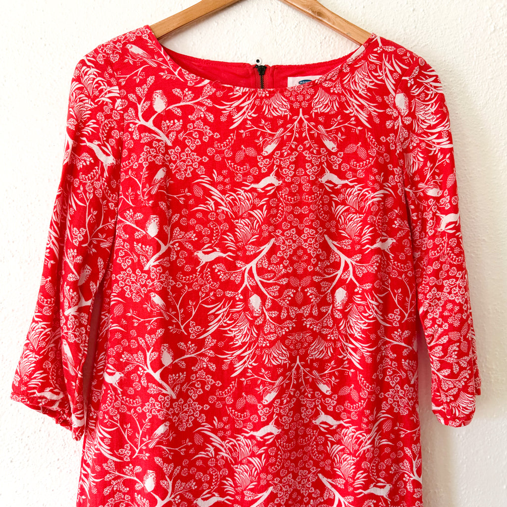 Old Navy Red Whimsical Flora & Fauna 3/4 Sleeve Shift Dress | XS