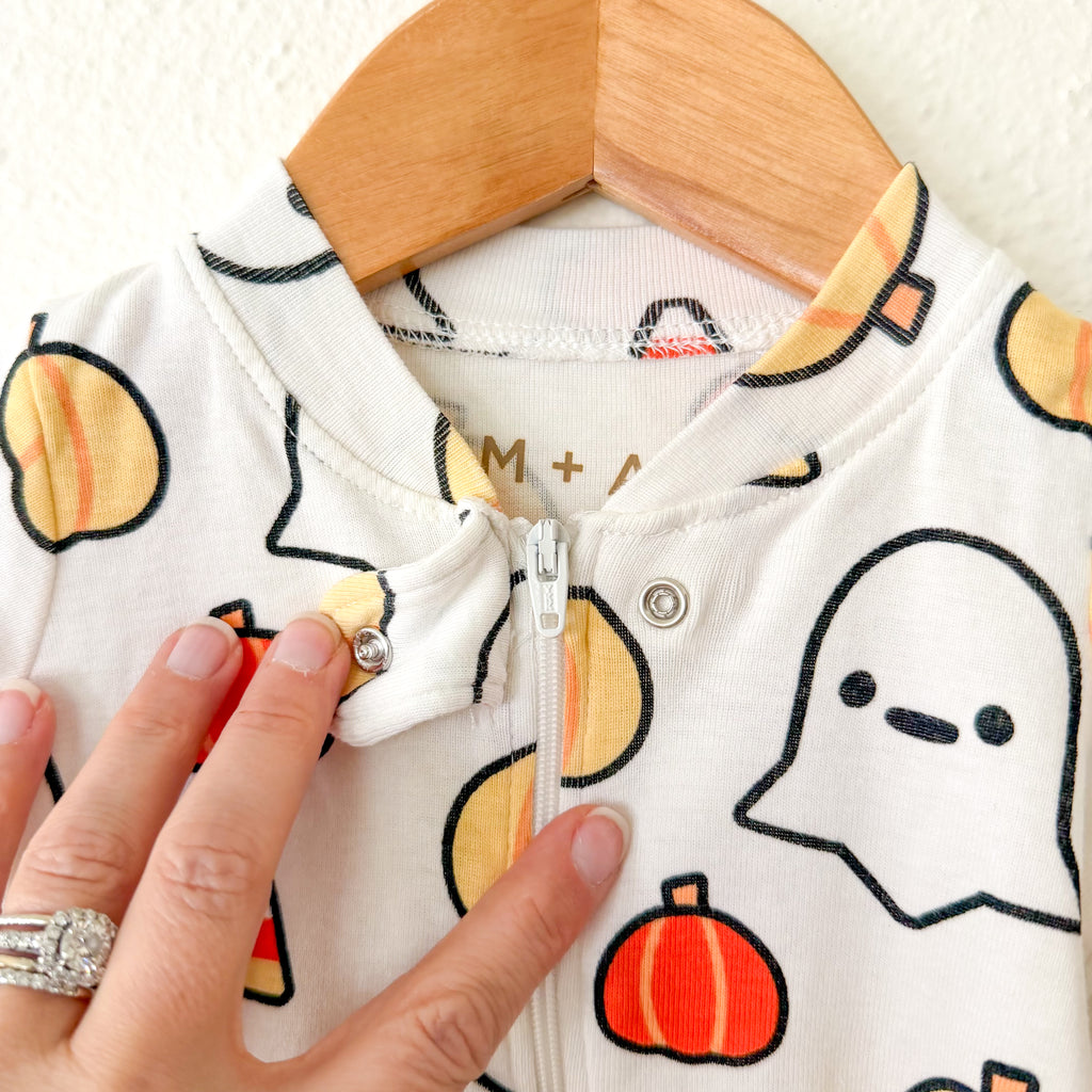 Monica & Andy Halloween Pumpkin Ghosts Organic Fold Over Foot 2-Way Zipper Sleeper | 3-6m