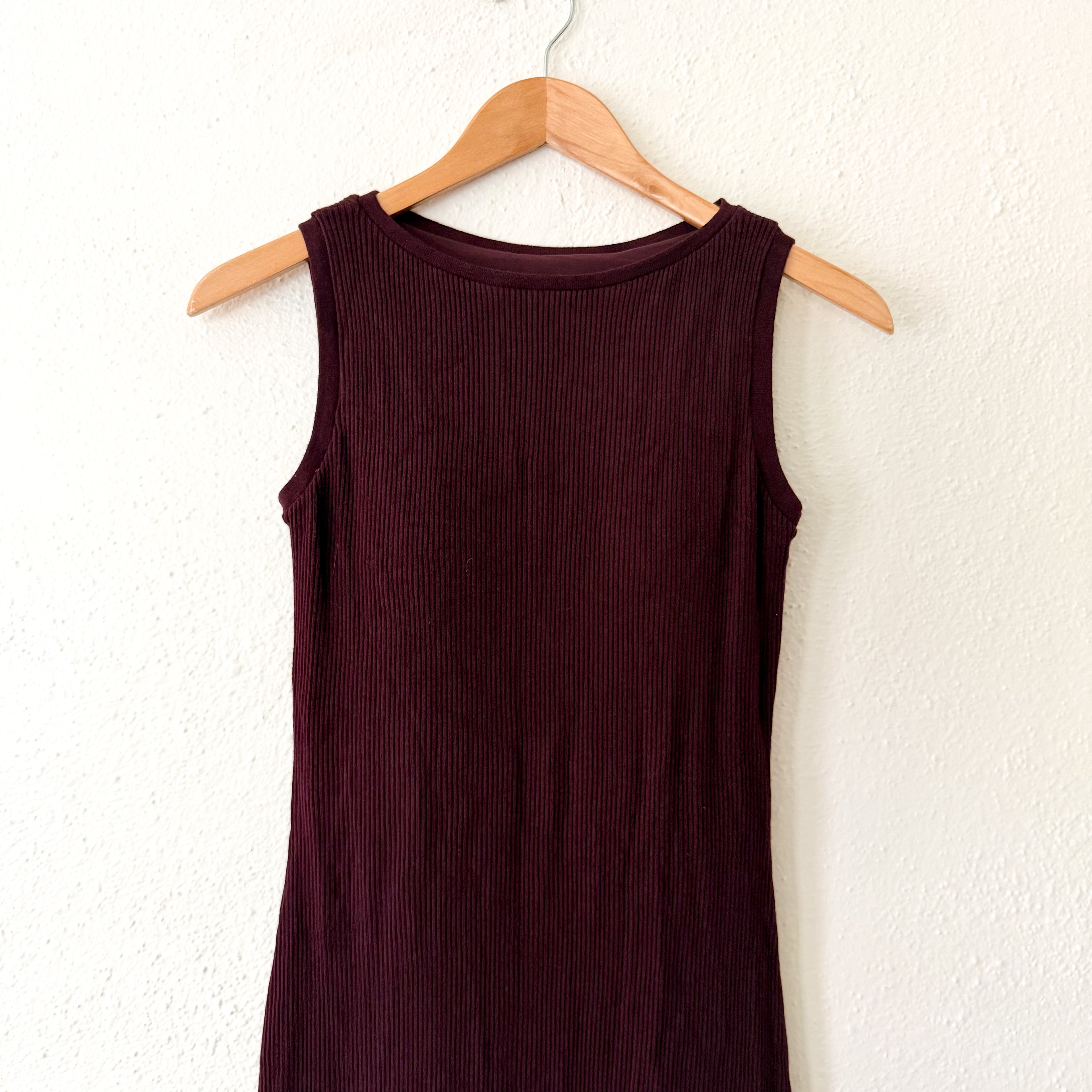 UNIQLO Burgundy Ribbed Sweater Sleeveless Midi Dress | XS
