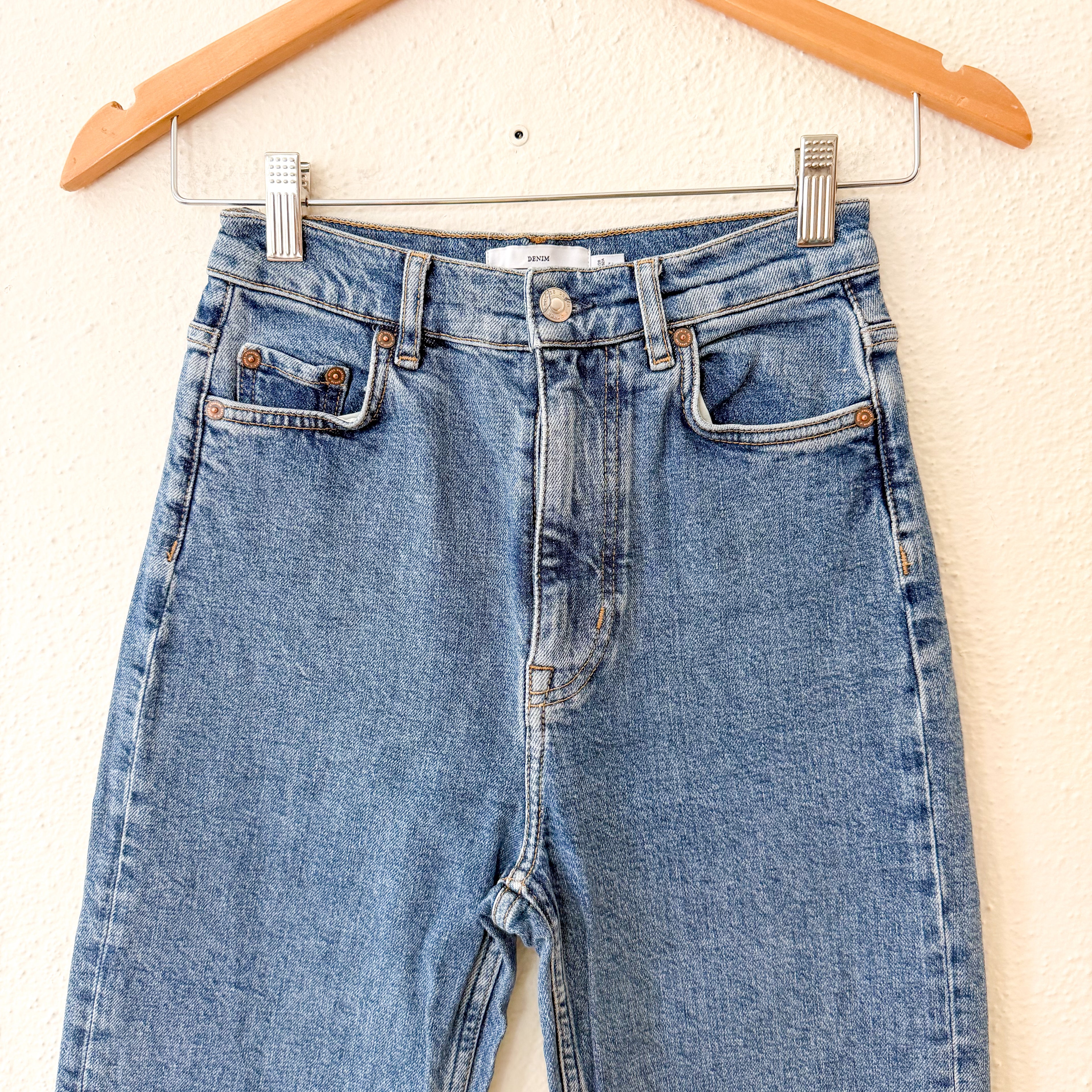 & Other Stories "Favourite Cut" Straight Leg Medium Wash Denim | 24