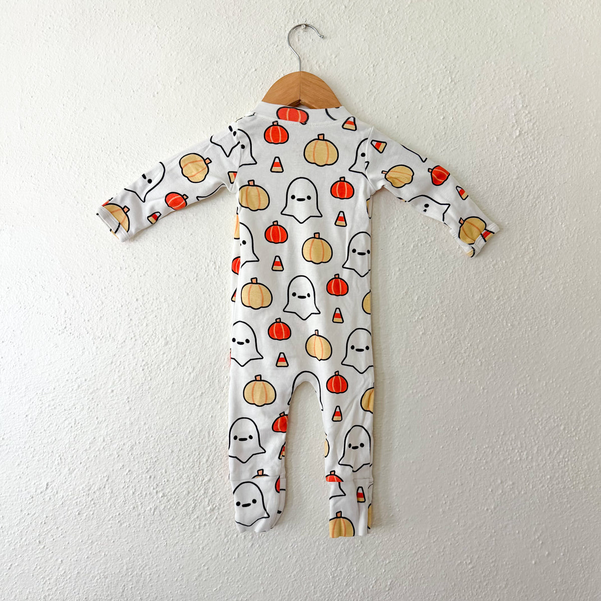 Monica & Andy Halloween Pumpkin Ghosts Organic Fold Over Foot 2-Way Zipper Sleeper | 3-6m