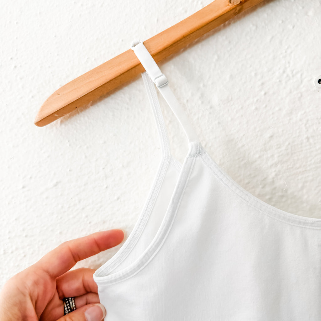 Nordstrom Seamless Layering Spaghetti Strap Tank Top in White, sz Med