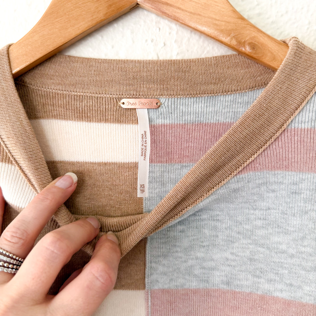 Free People Uptown Oversized Crewneck Pullover Sweatshirt in Camel Grey Combo | XS