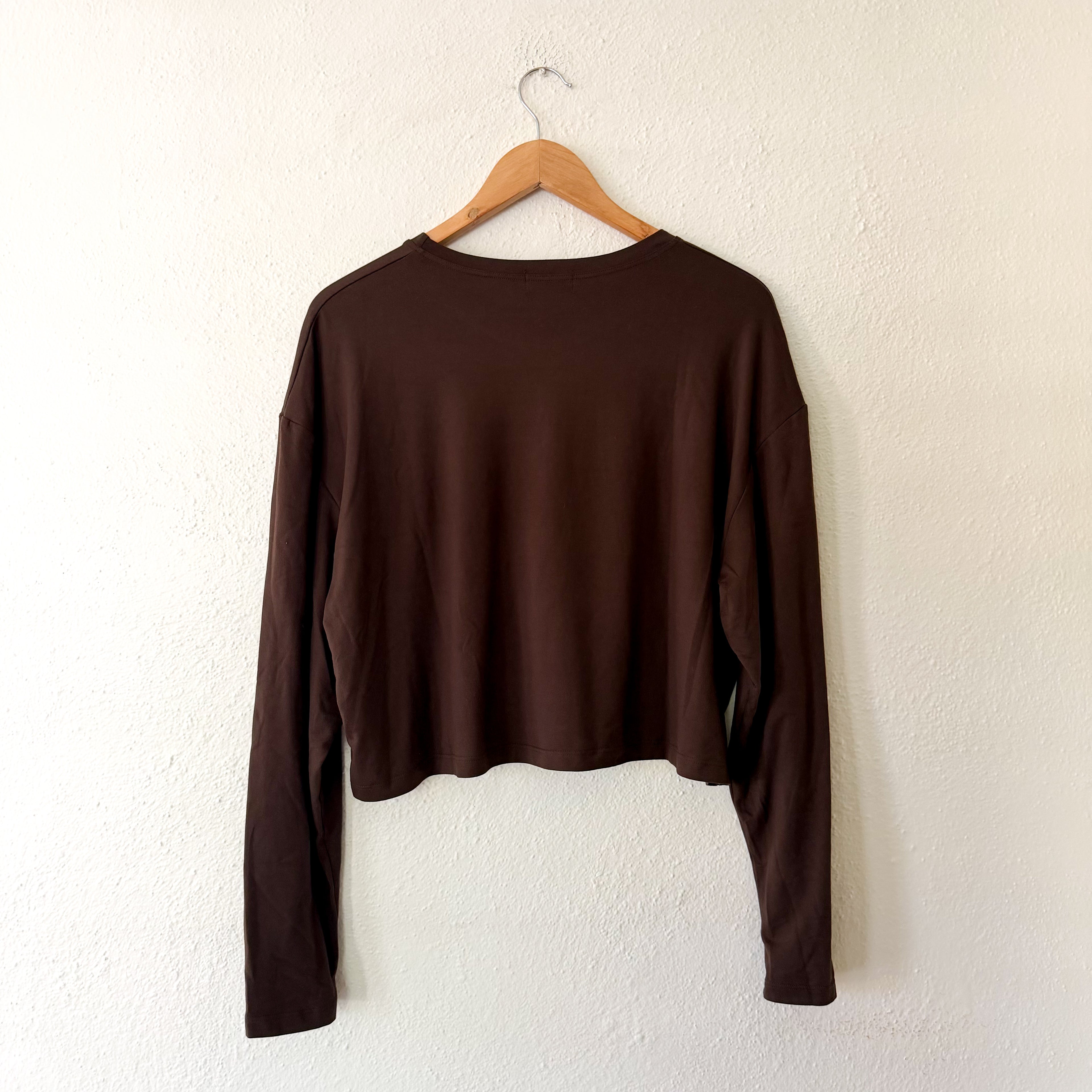 BumpSuit The Cloud Cropped Long Sleeve Tee in Chocolate | M