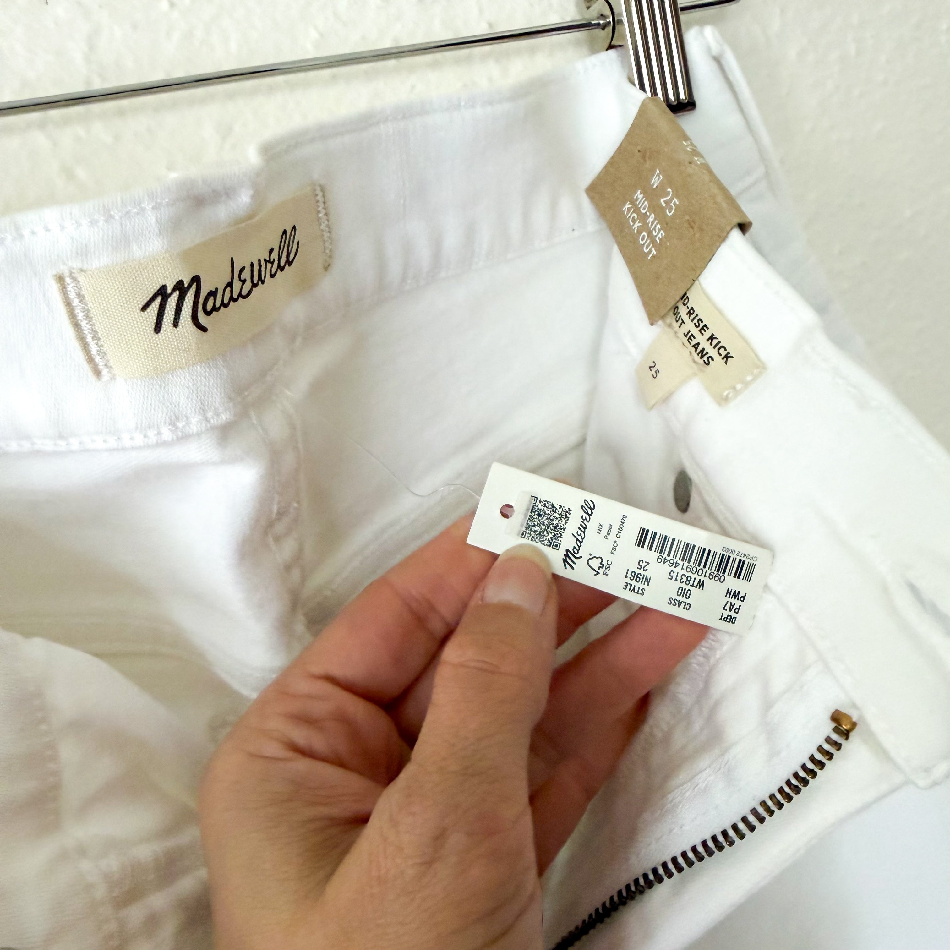 Madewell Mid-Rise Kick Out Crop Jeans in Pure White | 25