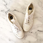 On Cloud Women’s Cloud 5 Sneakers in Terry/Glacier White | 6.5