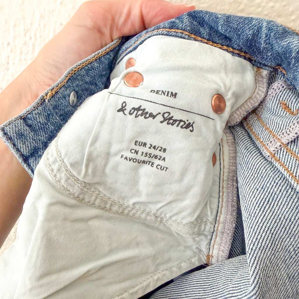 & Other Stories "Favourite Cut" Straight Leg Medium Wash Denim | 24