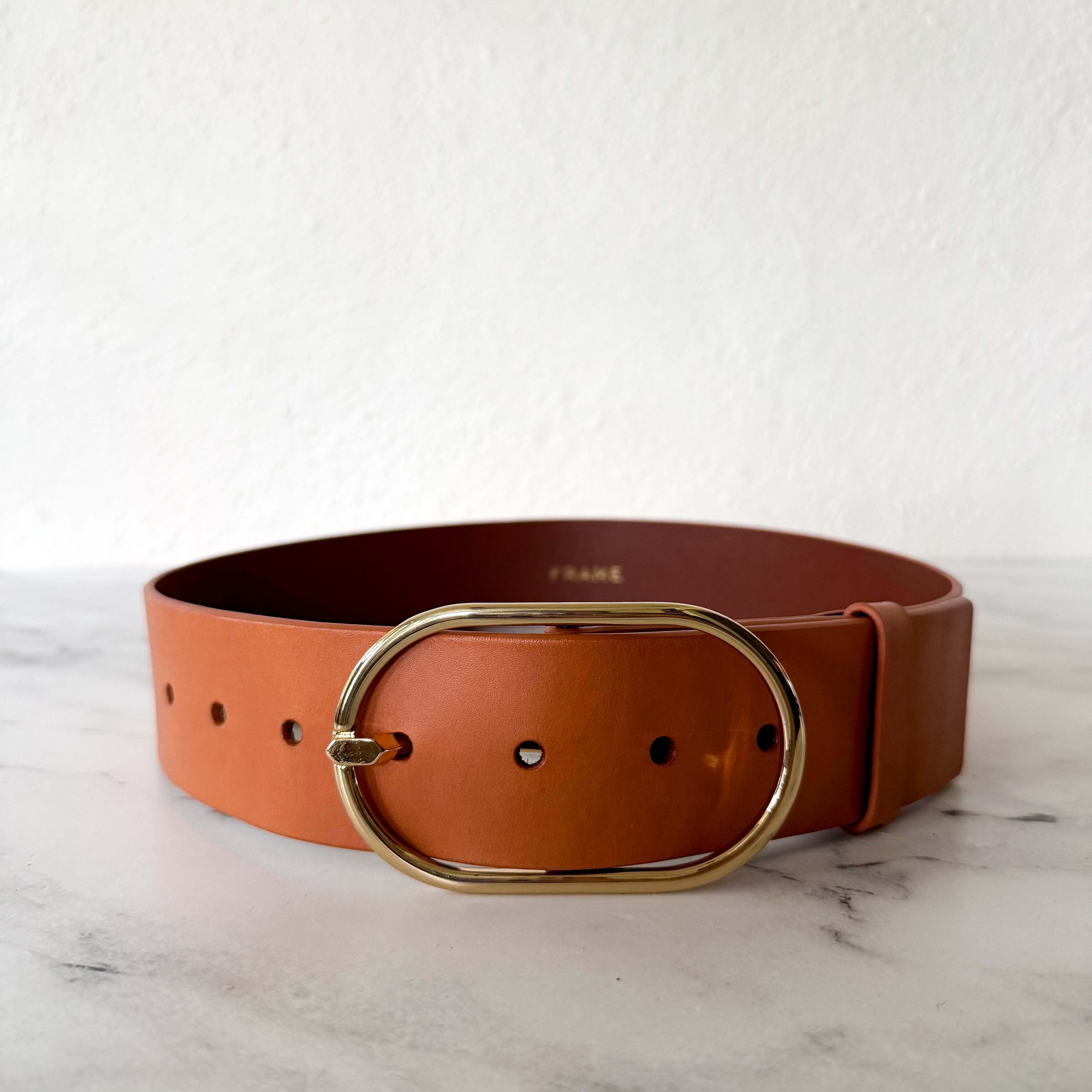Frame Denim Grand Oval Wide Leather Belt in Natural | S