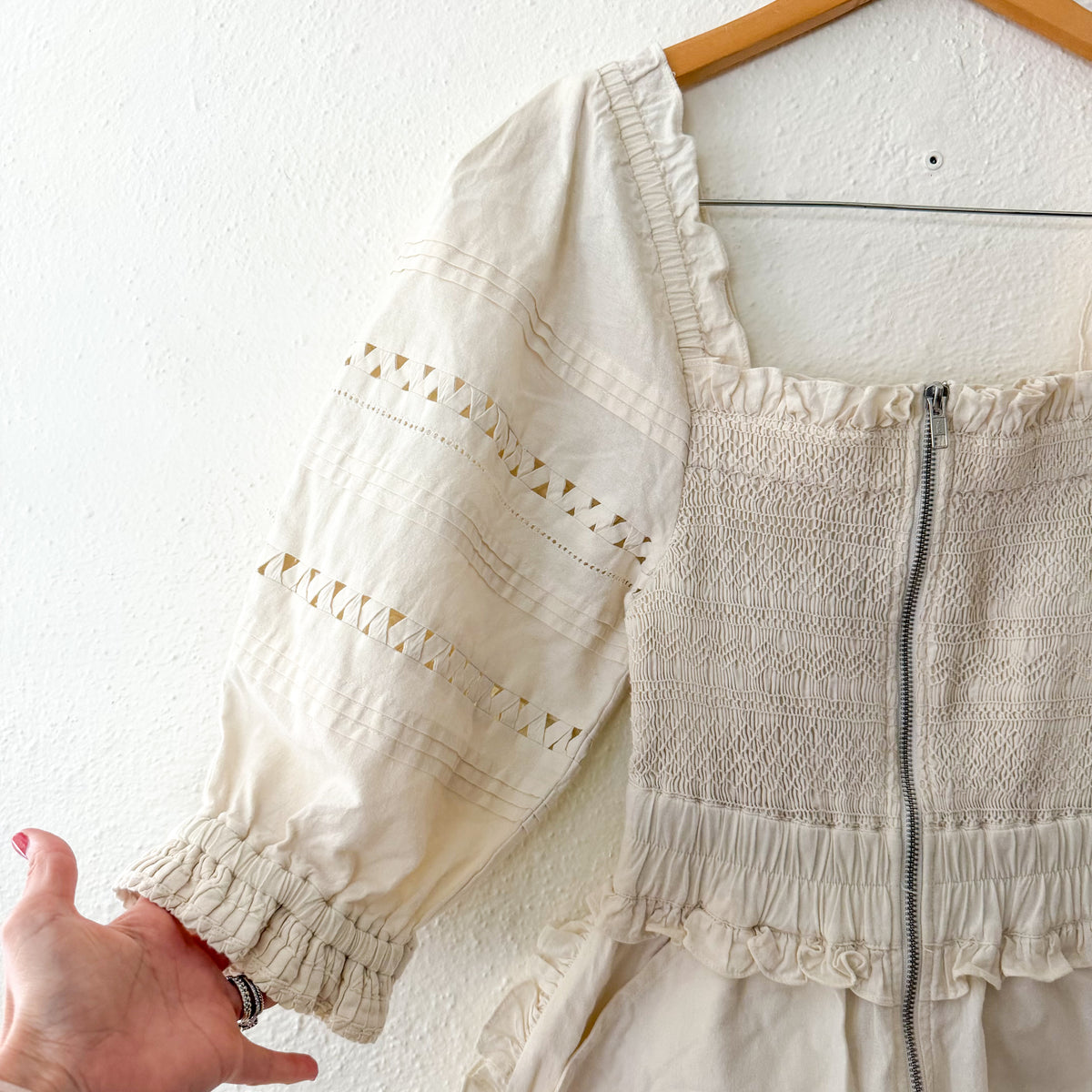 Sea New York Willa Smocked Puff Sleeve Romper in White | 00