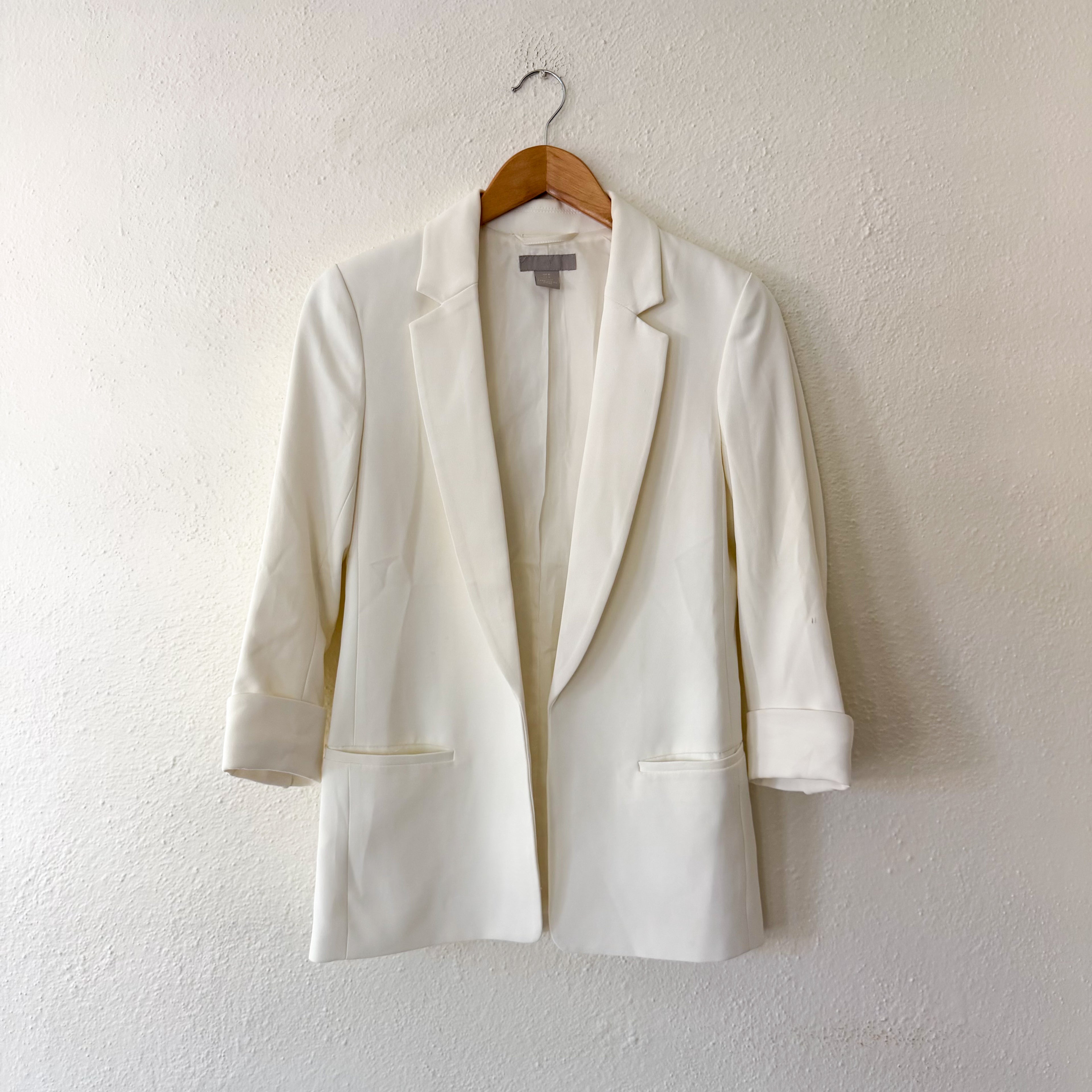 H&M Open Front Crepe Blazer in Cream | 0