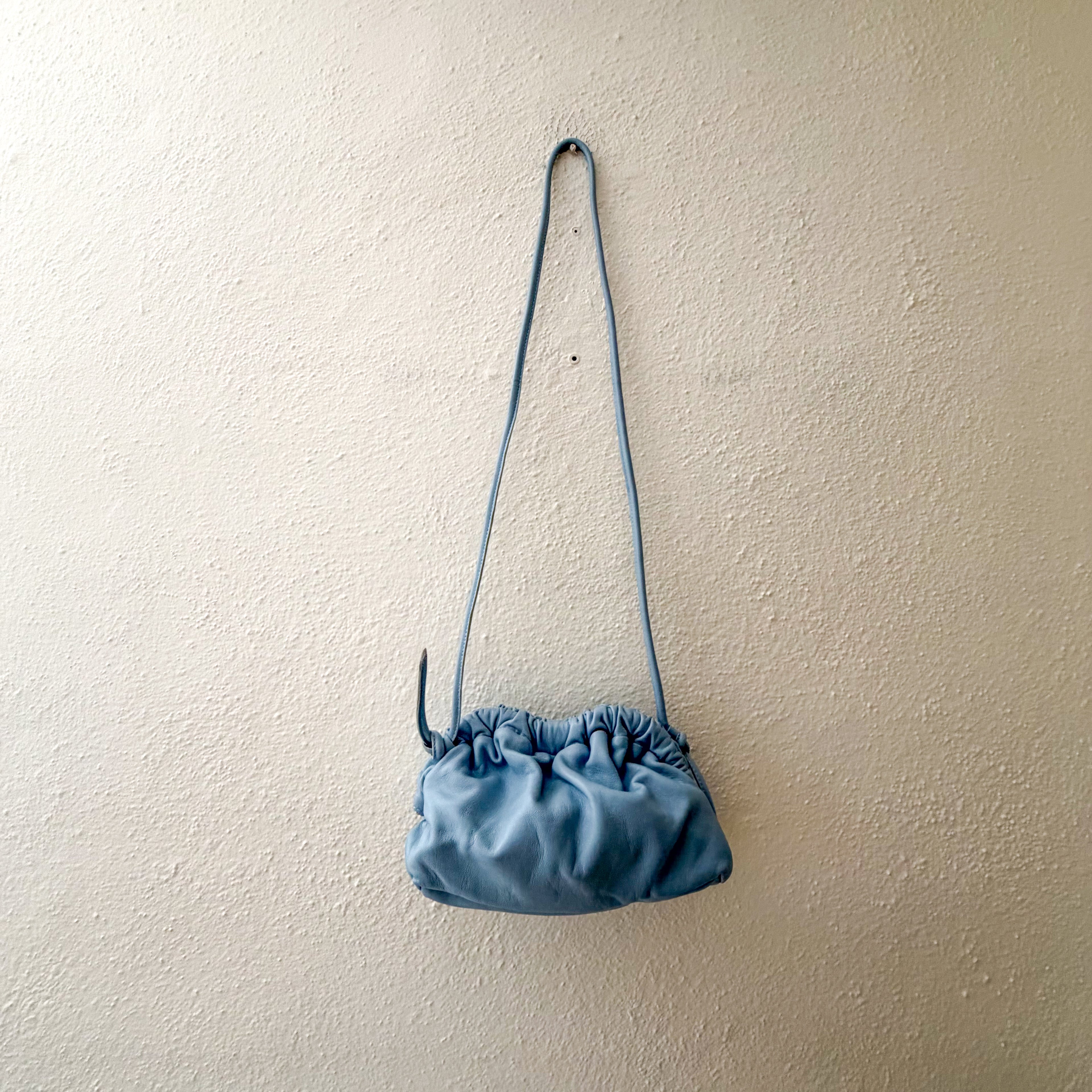 Mansur Gavriel Mini Cloud Clutch 100% Italian Lambskin Leather Purse | Cornflower Blue