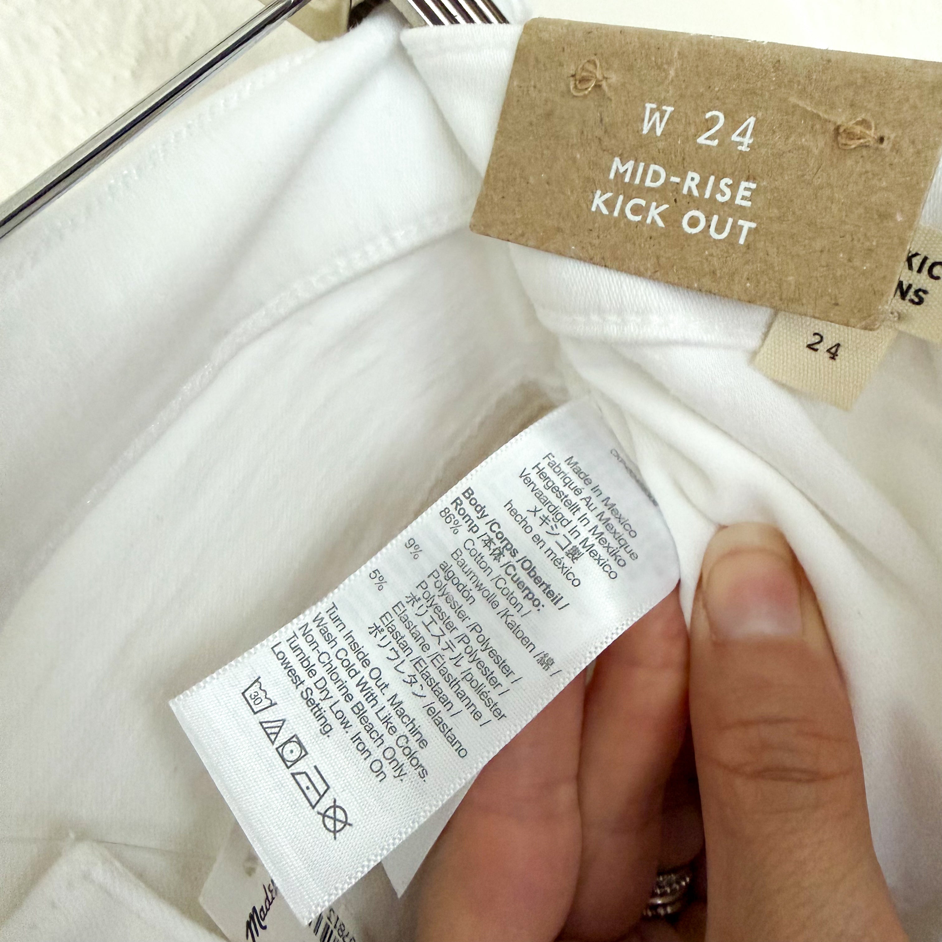 Madewell Mid-Rise Kick Out Crop Jeans in Pure White | 24