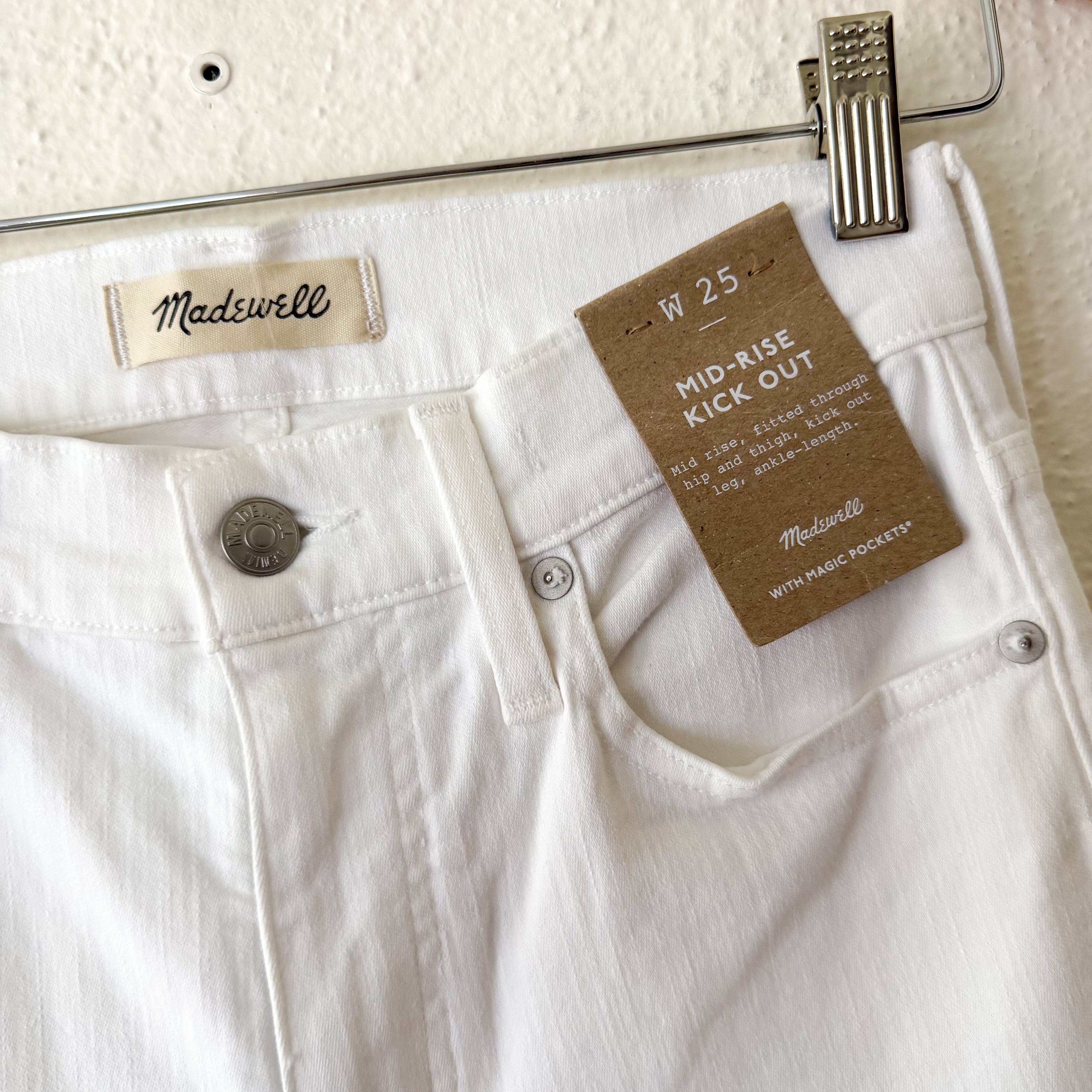 Madewell Mid-Rise Kick Out Crop Jeans in Pure White | 25