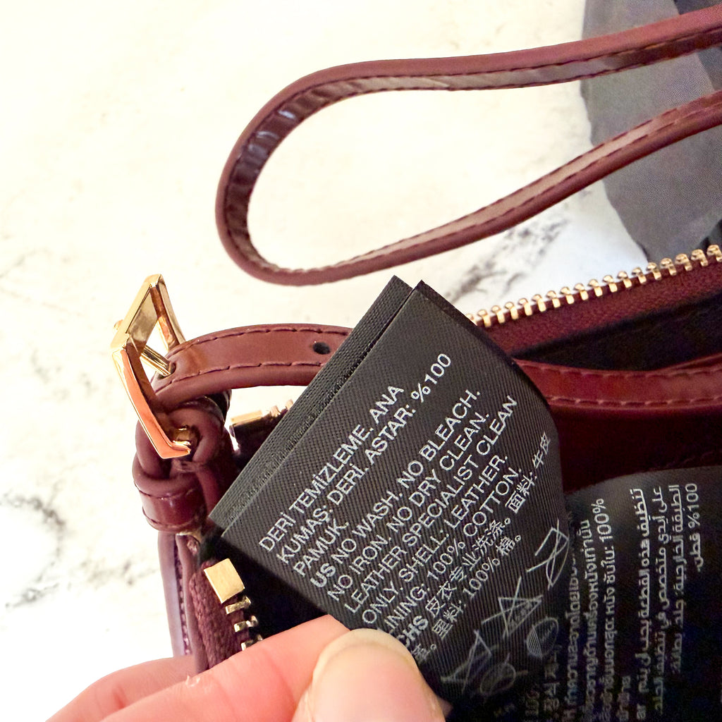& Other Stories Sleek Leather Shoulder Bag in Burgundy Oxblood