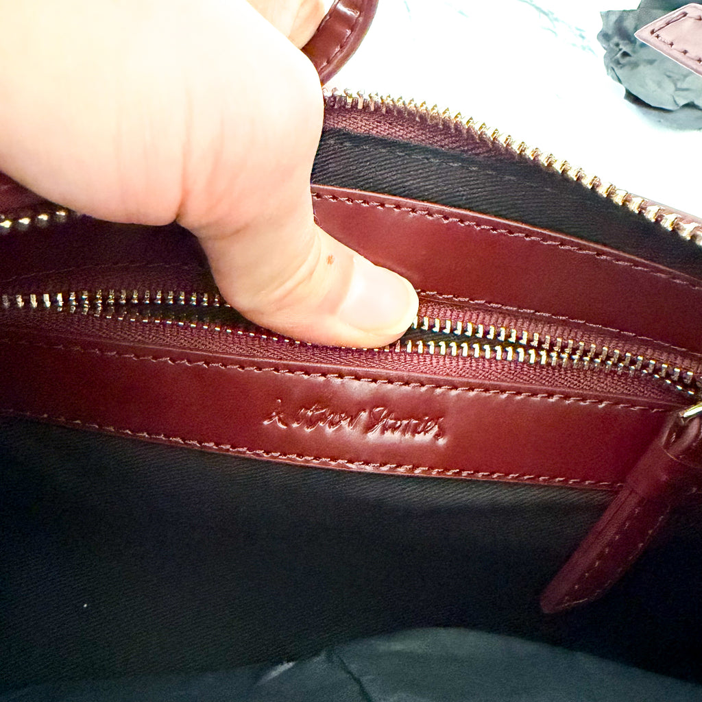 & Other Stories Sleek Leather Shoulder Bag in Burgundy Oxblood