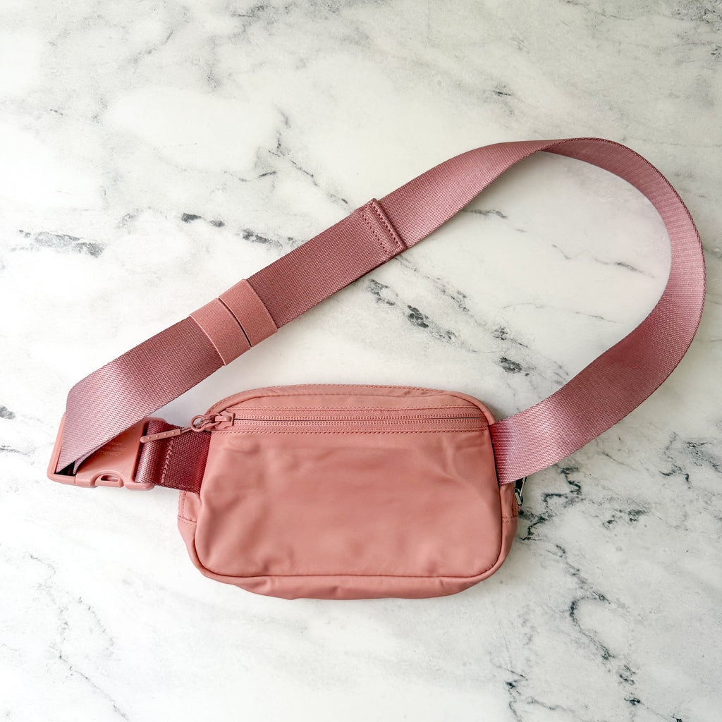 Lululemon Everywhere Belt Bag 1L in Dusty Rose
