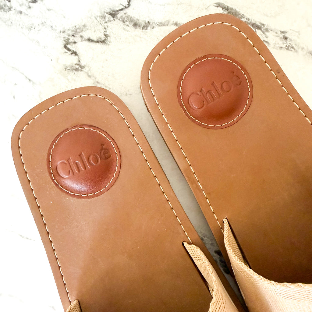 Chloé Woody Flat Logo Tan White Ribbon Slide Sandals, sz 37/6.5