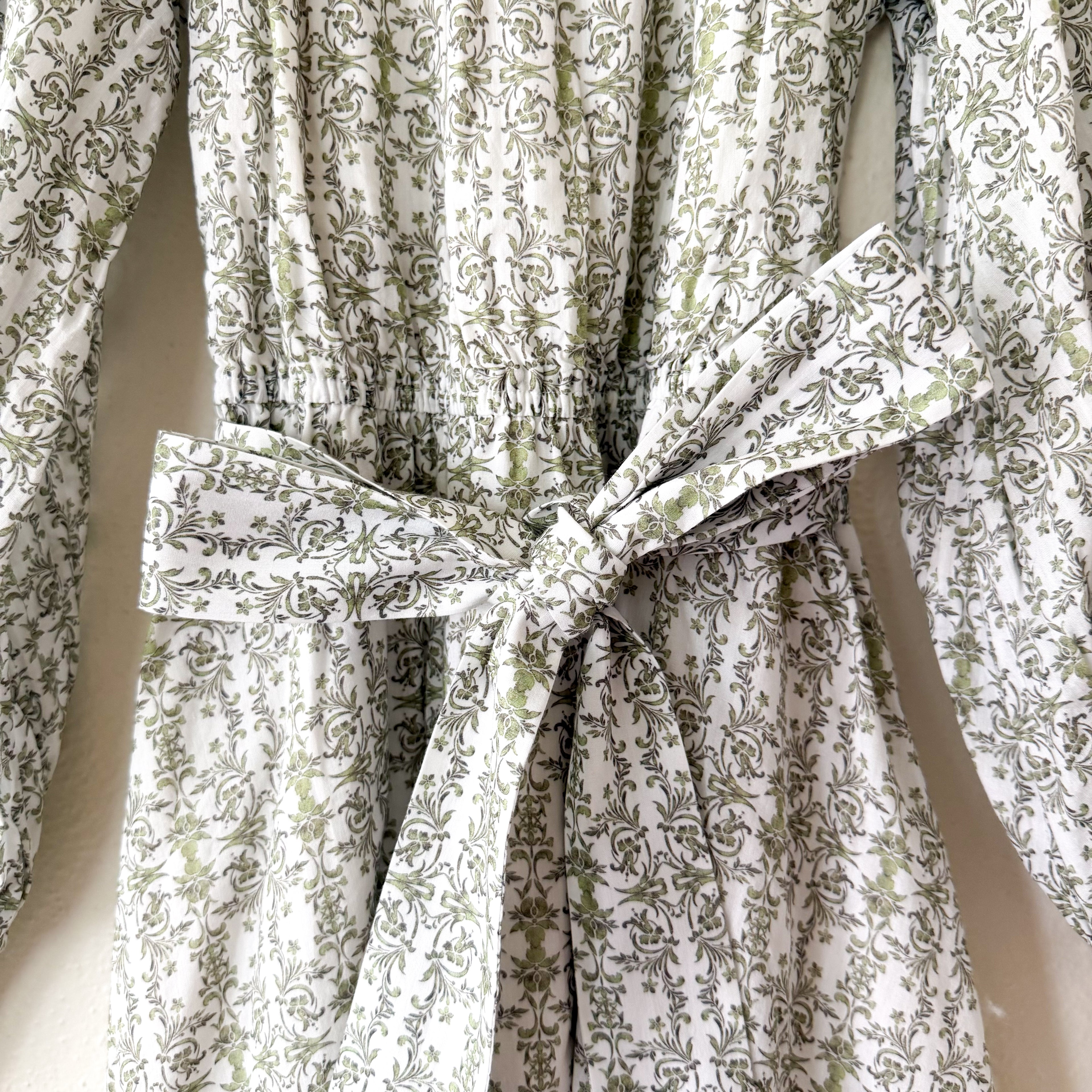 Alice + Olivia Boho Green Filigree Long Sleeve Mini Dress | XS