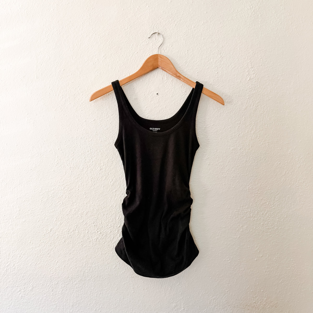 Old Navy Maternity First Layer Scoop-Neck Ribbed Tank Top in Black Jack | XS
