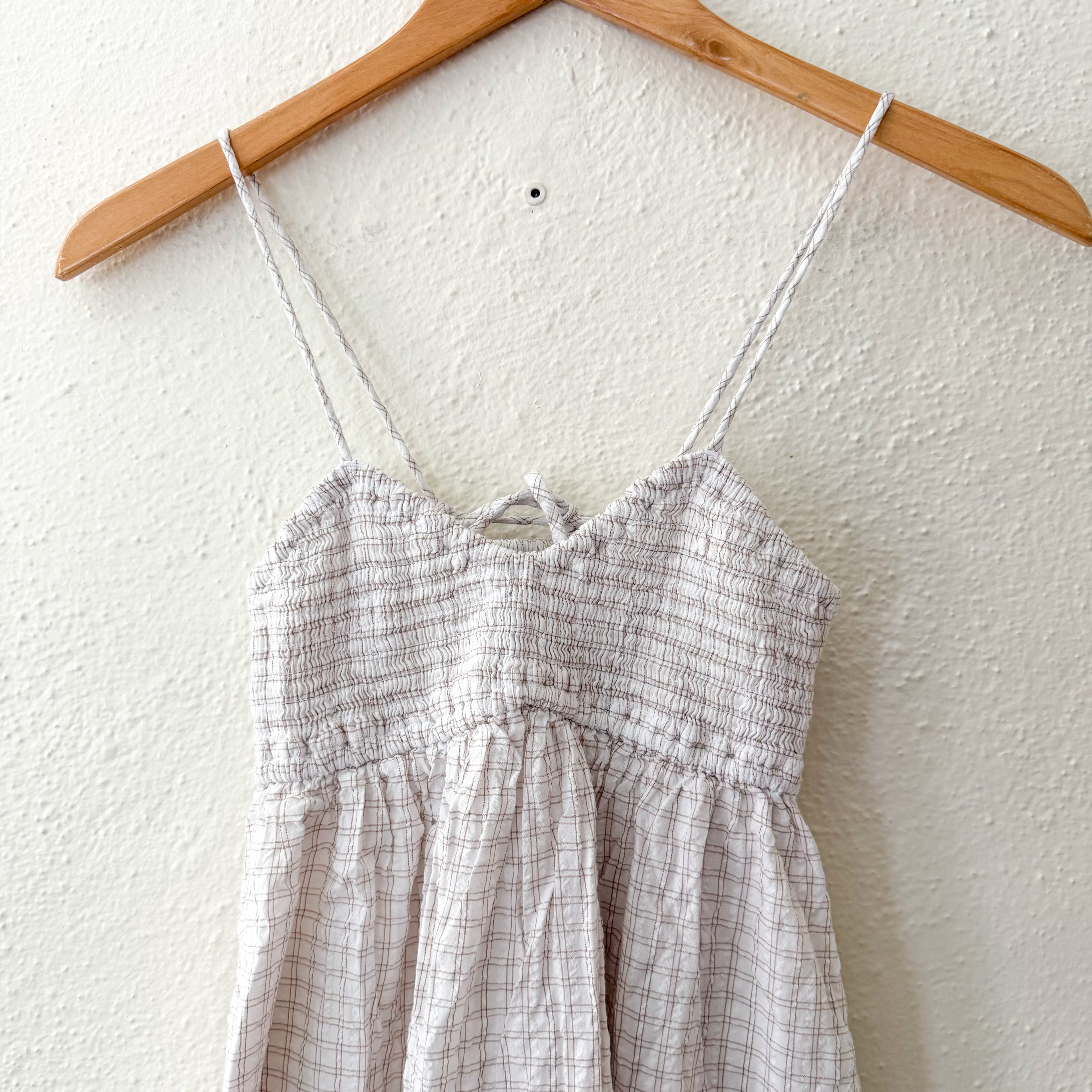 Abercrombie & Fitch Smocked Top Spaghetti Strap Maxi Dress in Neutral Windowpane | XS