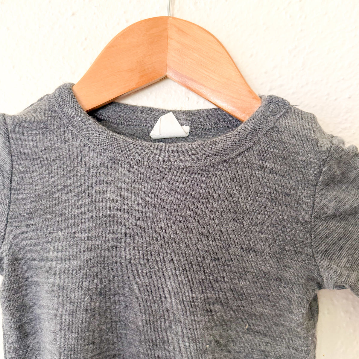 H&M 100% Washable Wool Charcoal Long Sleeve Bodysuit | 9-12m