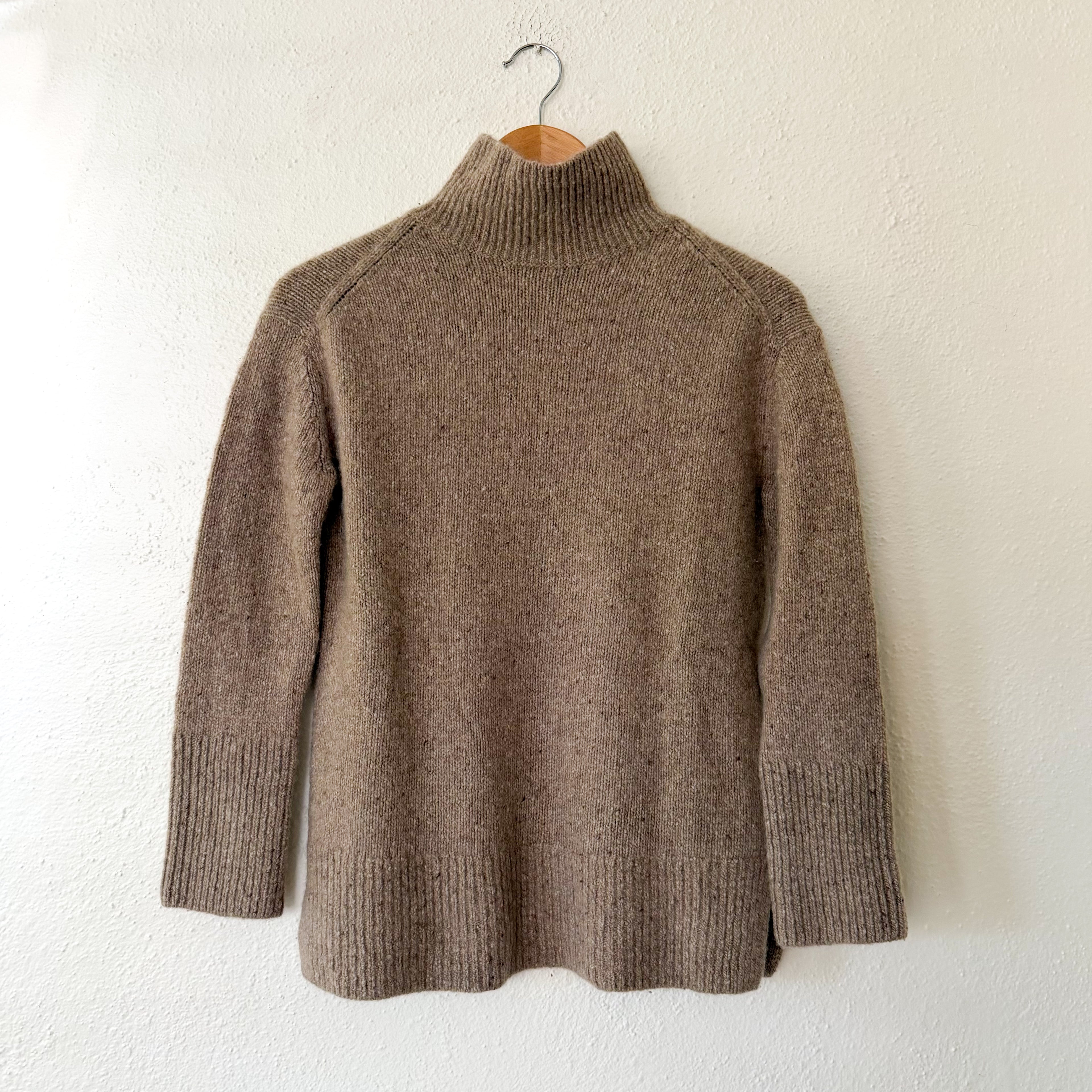 Vince 100% Cashmere Donegal Side Slit Turtleneck Sweater in Beige Camel | XXS