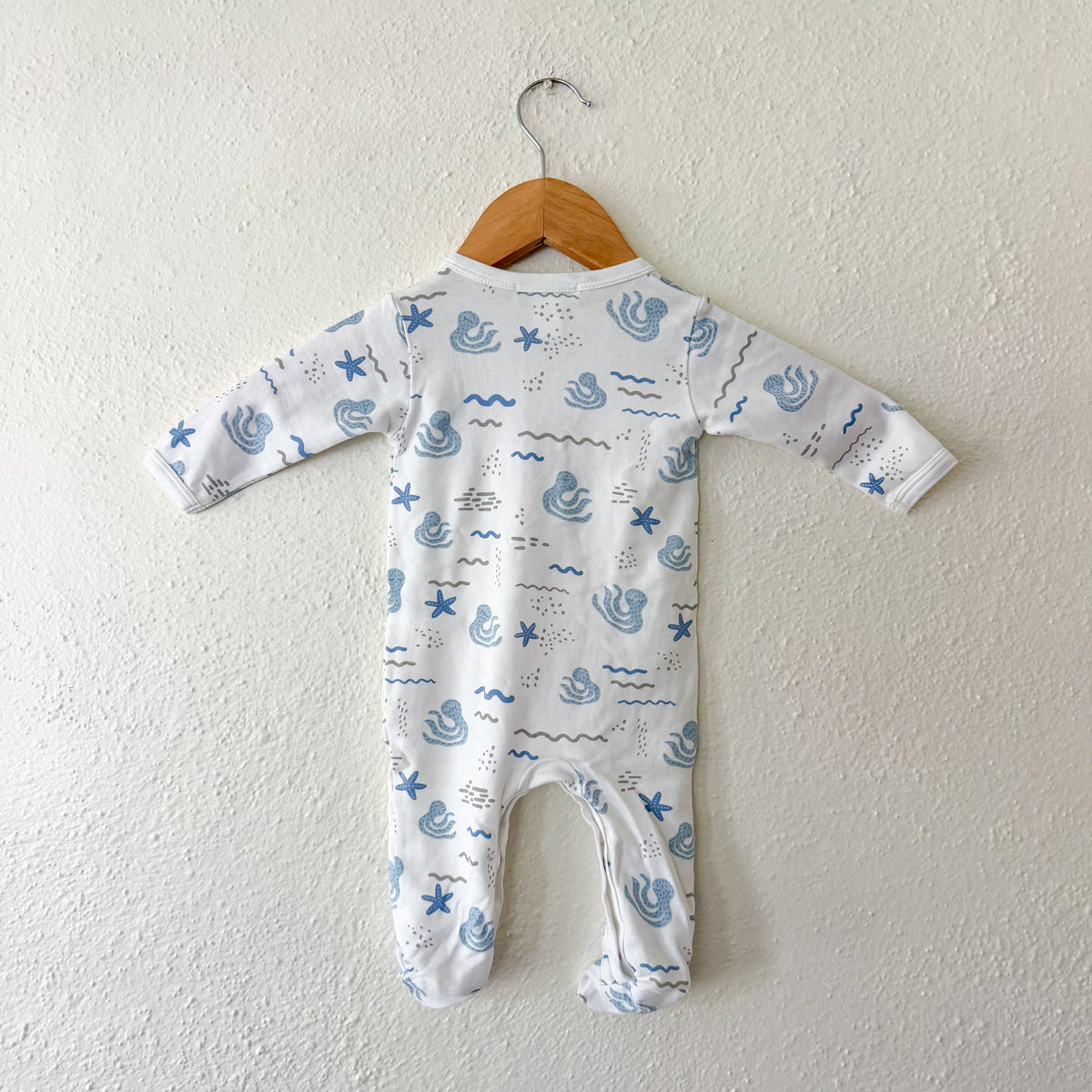 Feather Baby Cream Ocean Print Pima Cotton Long Sleeve Snap Footed Sleeper | 3-6m