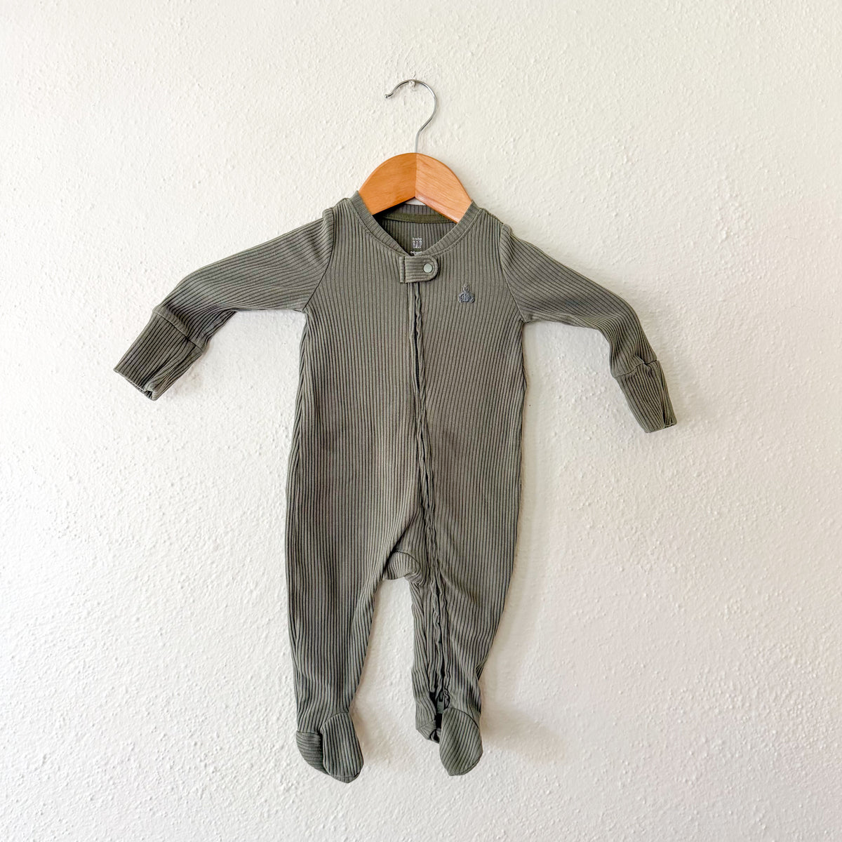 Baby Gap Olive Green Textured 2-Way Zipper Footed Sleeper | 0-3m