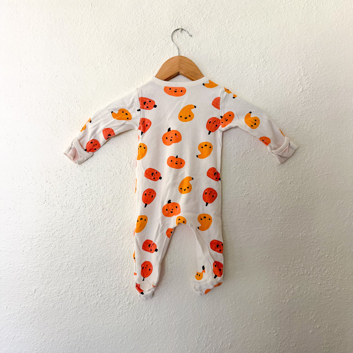 Old Navy Halloween Jack-O-Lantern 2 Way Zipper Footed Sleeper | 6-9m