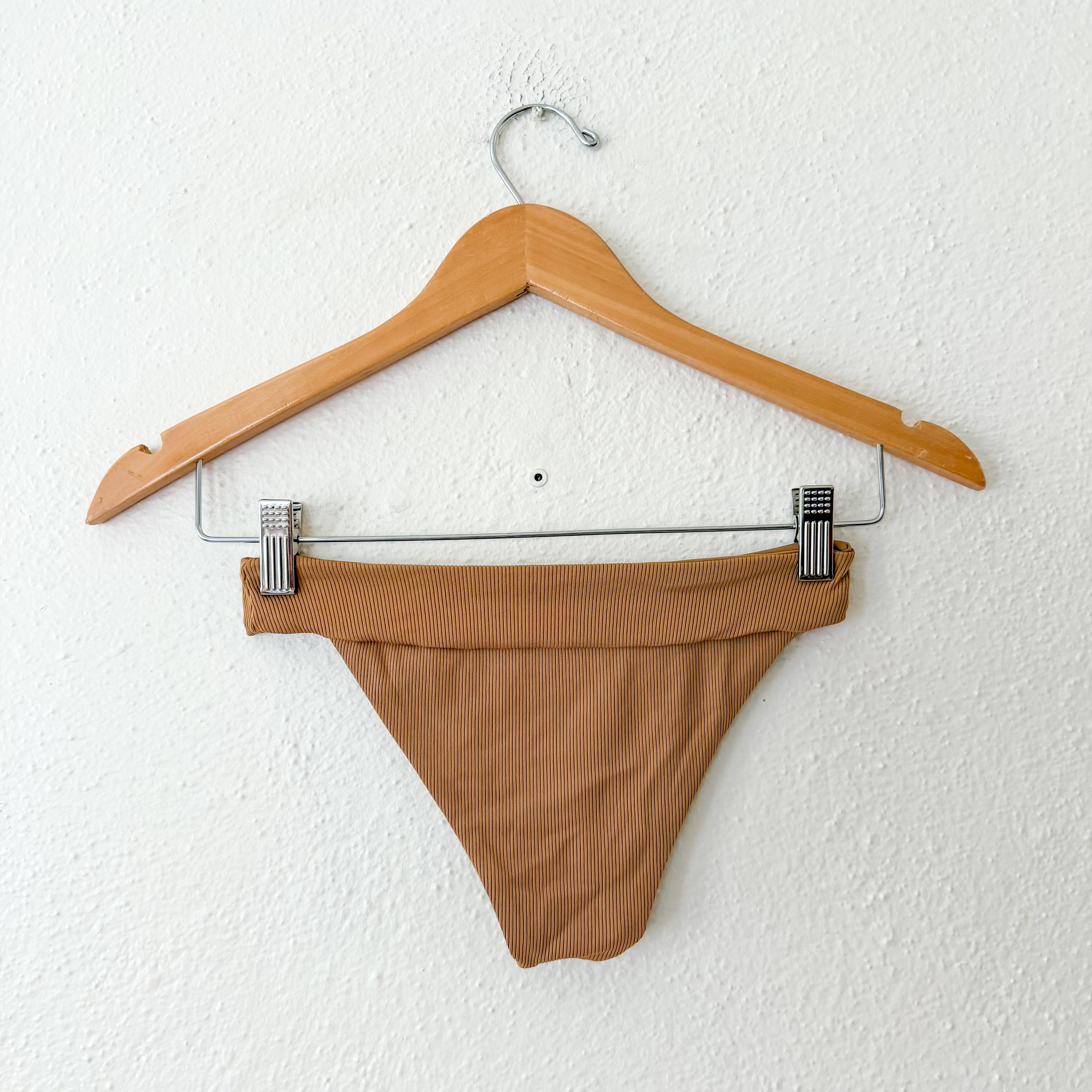 Ribbed V-Notched Bikini Top + Low Rise Bikini Bottoms in Camel | XS