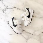 Nike Baby Valiant Velcro Sneaker in White Black | 3C